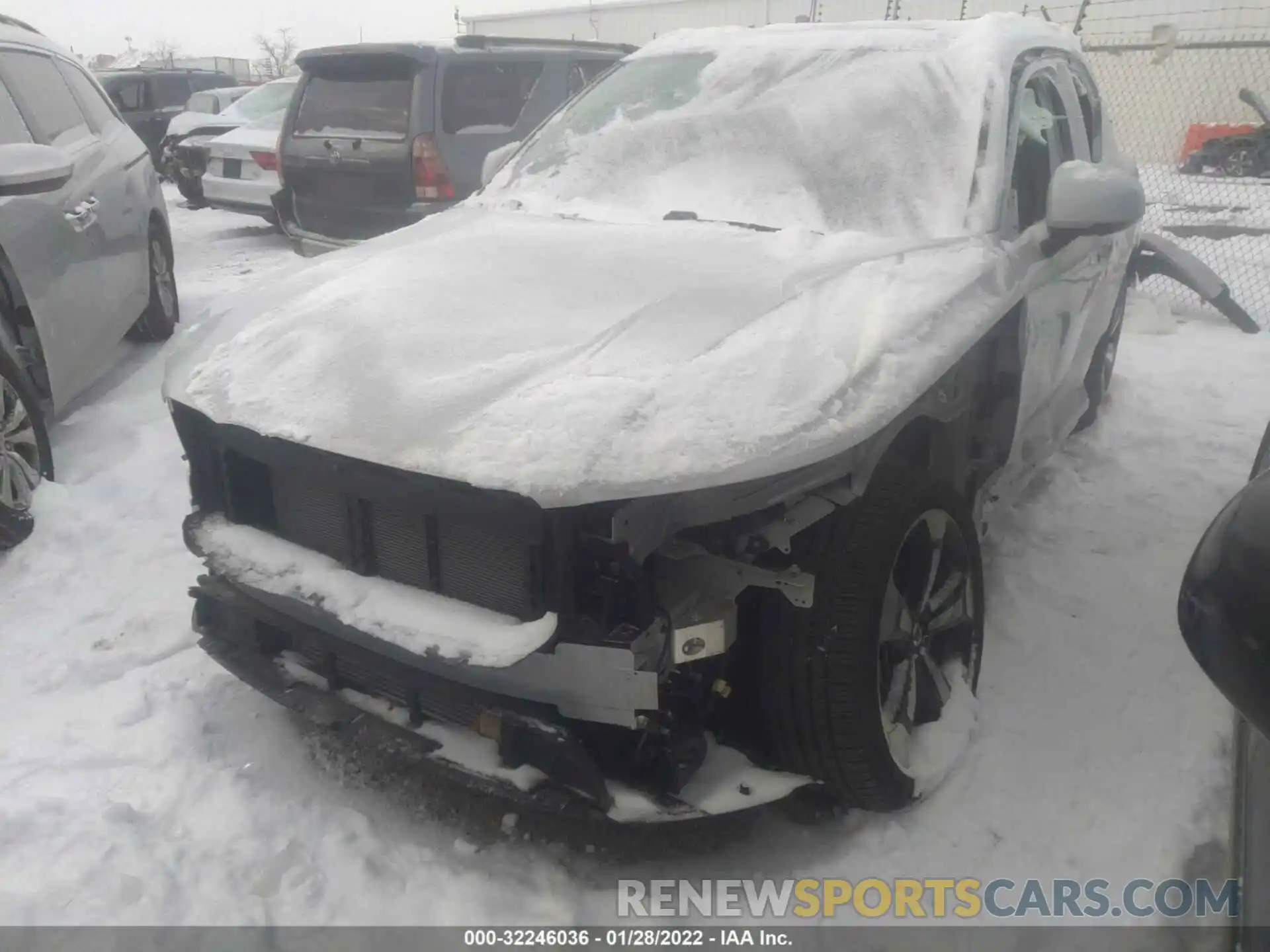 6 Photograph of a damaged car YV4162UK7L2319170 VOLVO XC40 2020