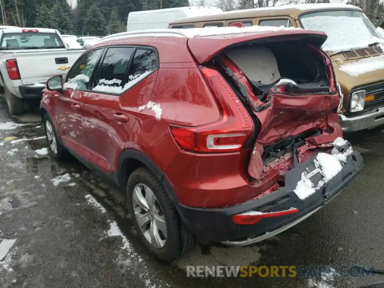 3 Photograph of a damaged car YV4162UK8L2181087 VOLVO XC40 2020