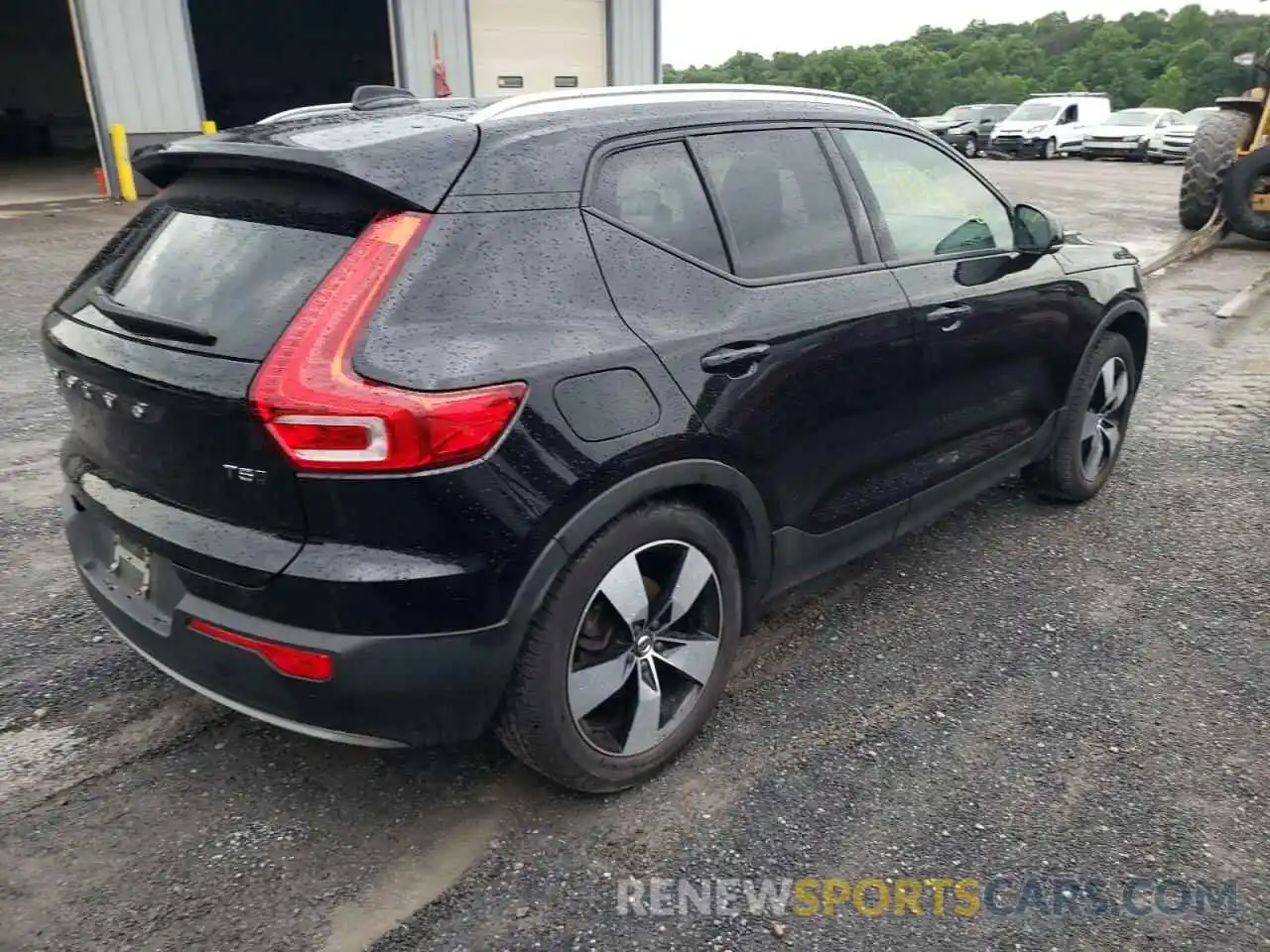 4 Photograph of a damaged car YV4162UK9L2174780 VOLVO XC40 2020