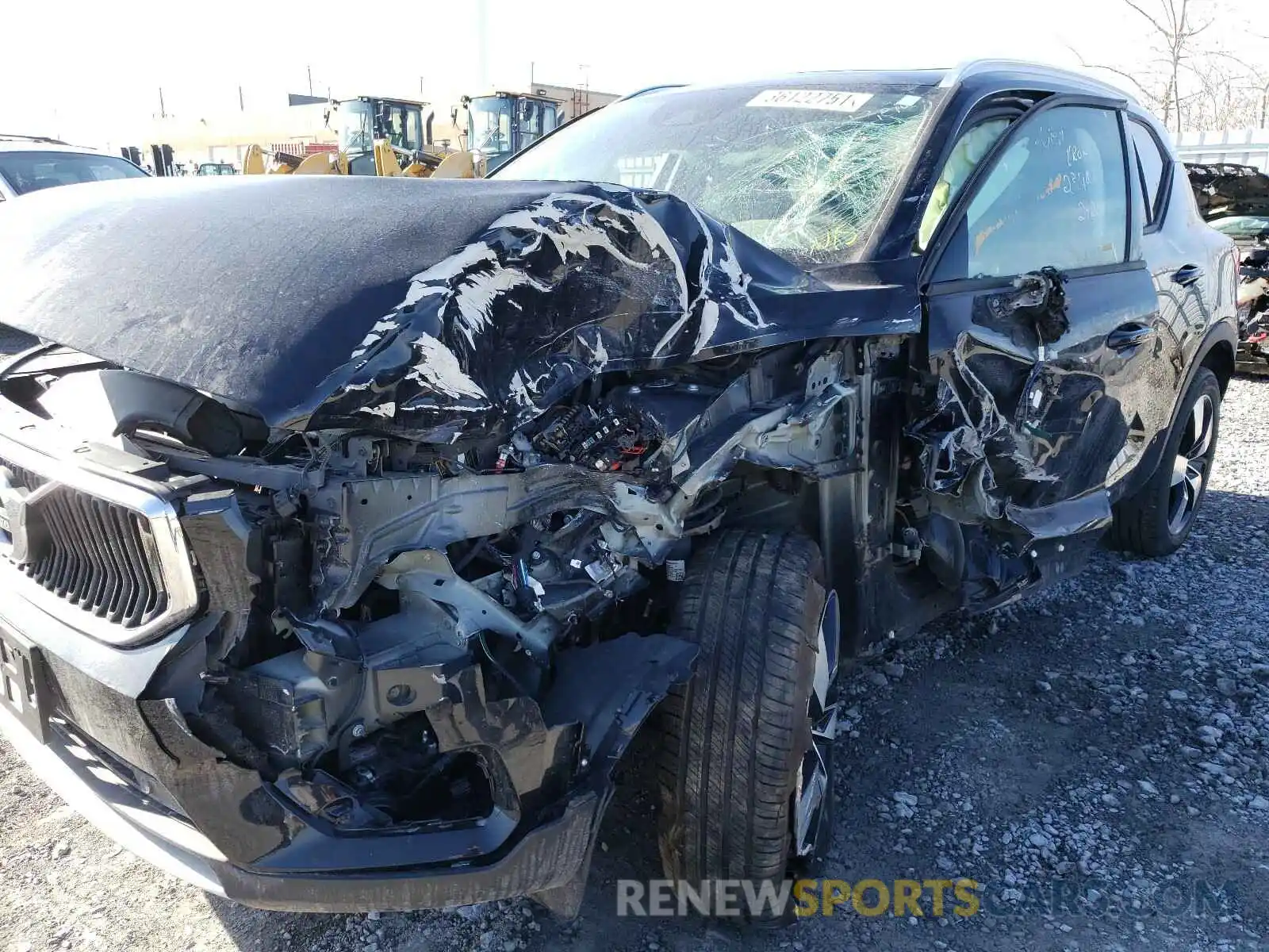 9 Photograph of a damaged car YV4162UK9L2181468 VOLVO XC40 2020