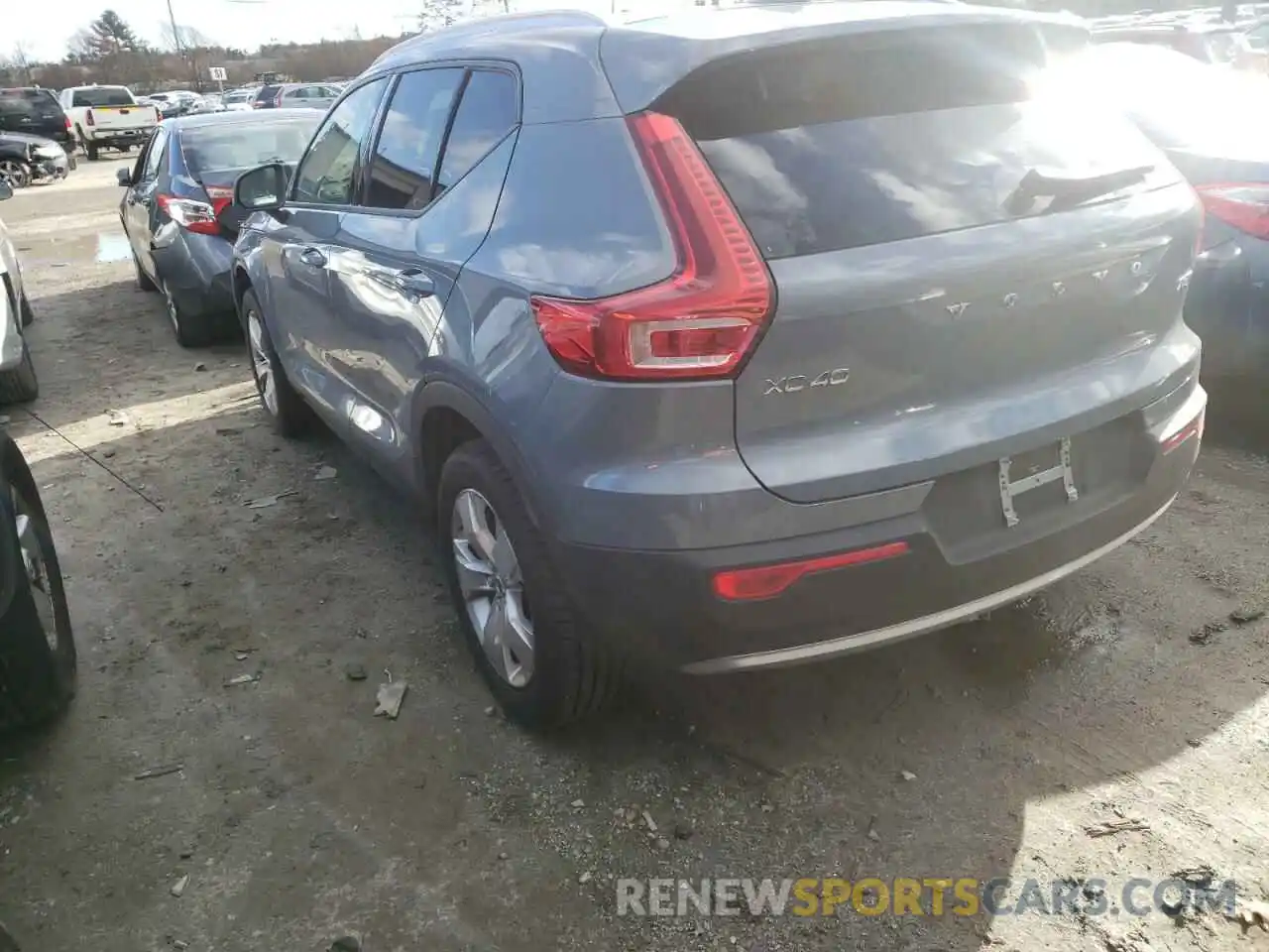 3 Photograph of a damaged car YV4162UK9L2183317 VOLVO XC40 2020