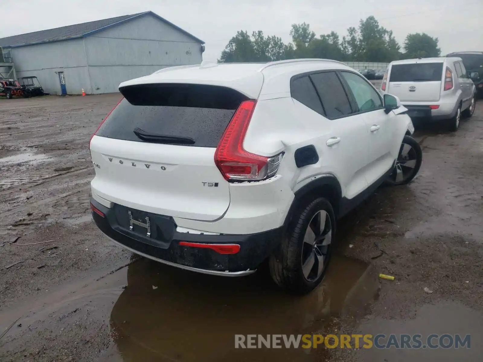 4 Photograph of a damaged car YV4162UK9L2246030 VOLVO XC40 2020