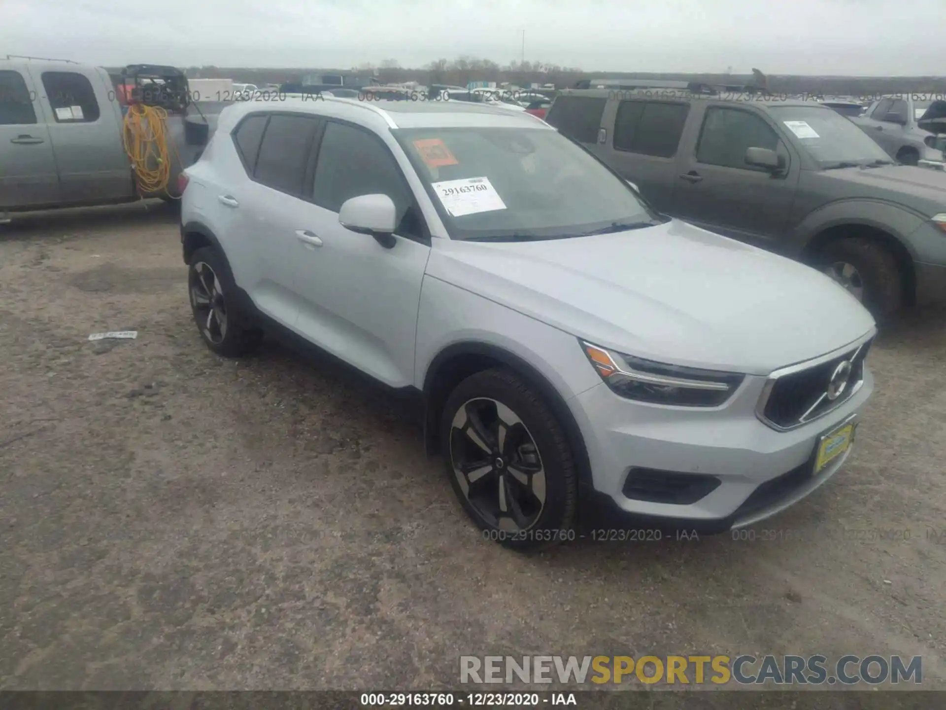 1 Photograph of a damaged car YV4162UK9L2286267 VOLVO XC40 2020