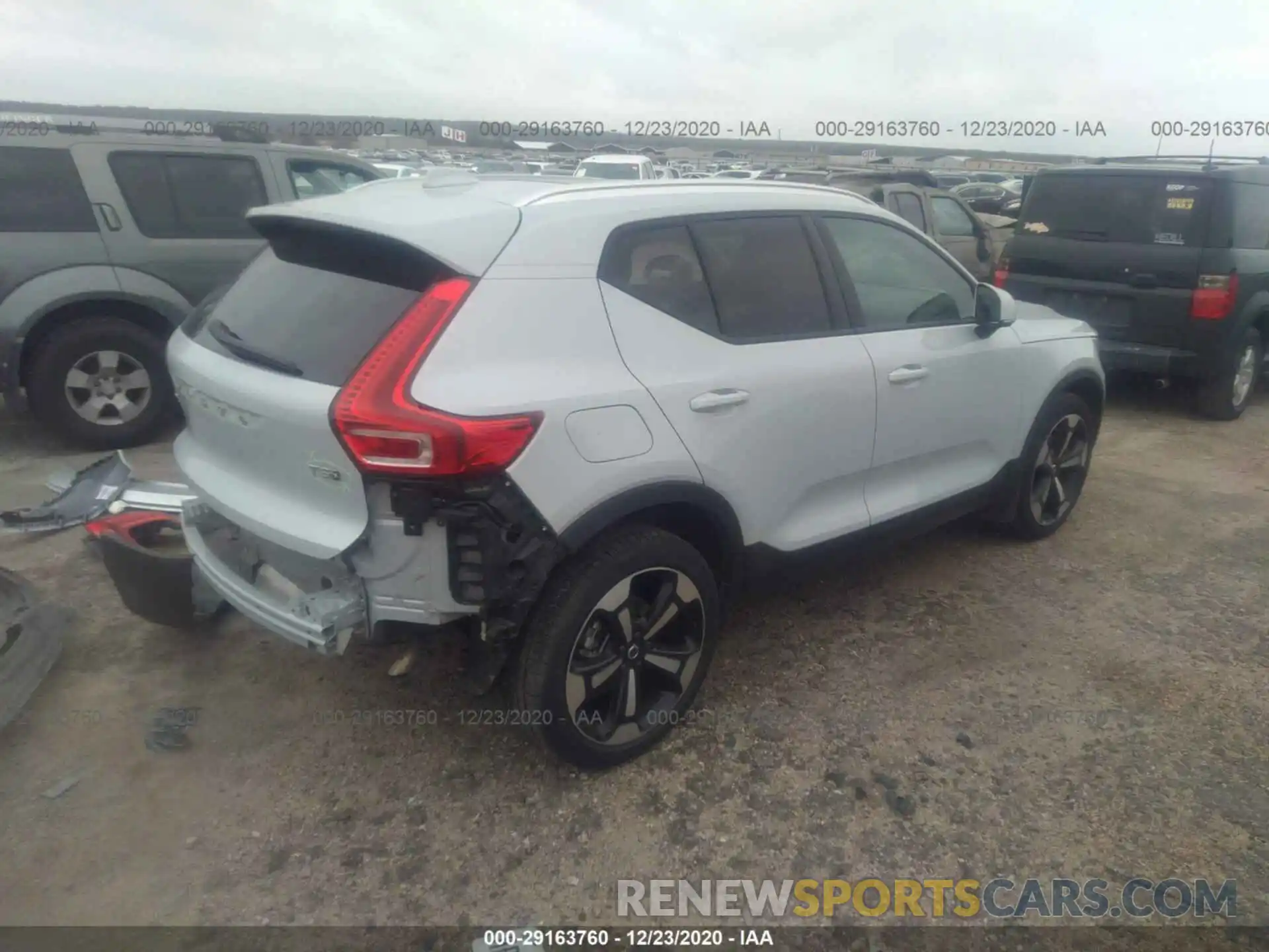 4 Photograph of a damaged car YV4162UK9L2286267 VOLVO XC40 2020