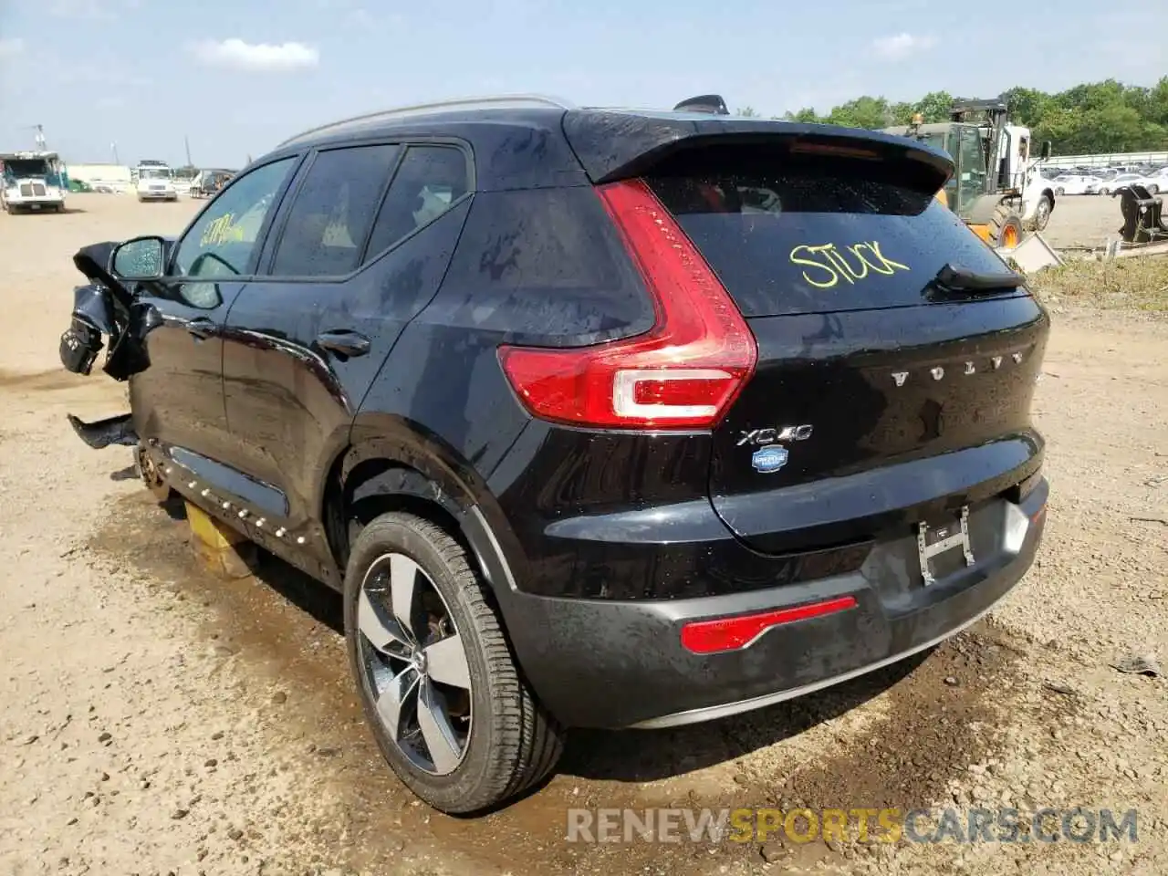 3 Photograph of a damaged car YV4162UKXL2174559 VOLVO XC40 2020