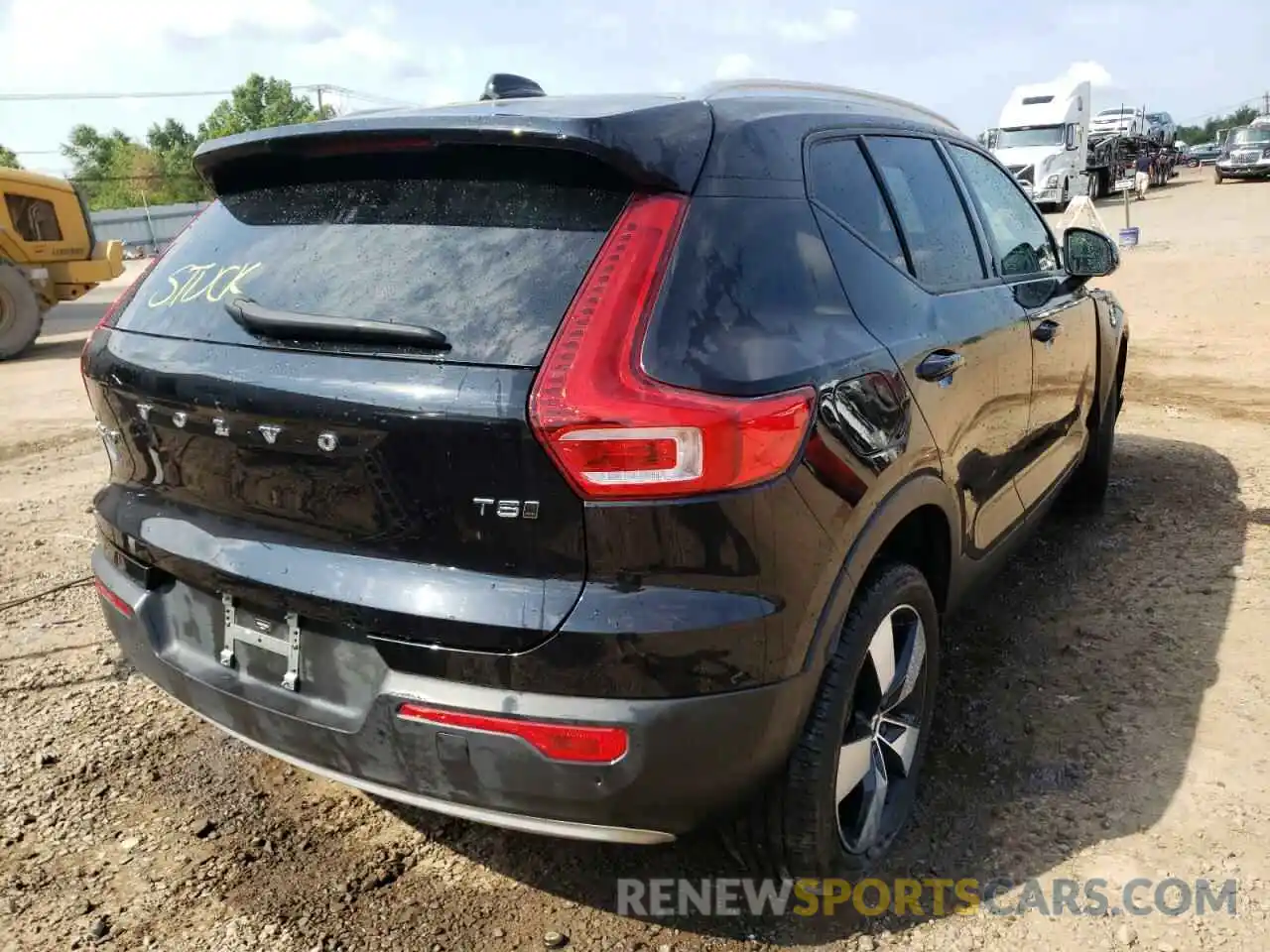 4 Photograph of a damaged car YV4162UKXL2174559 VOLVO XC40 2020