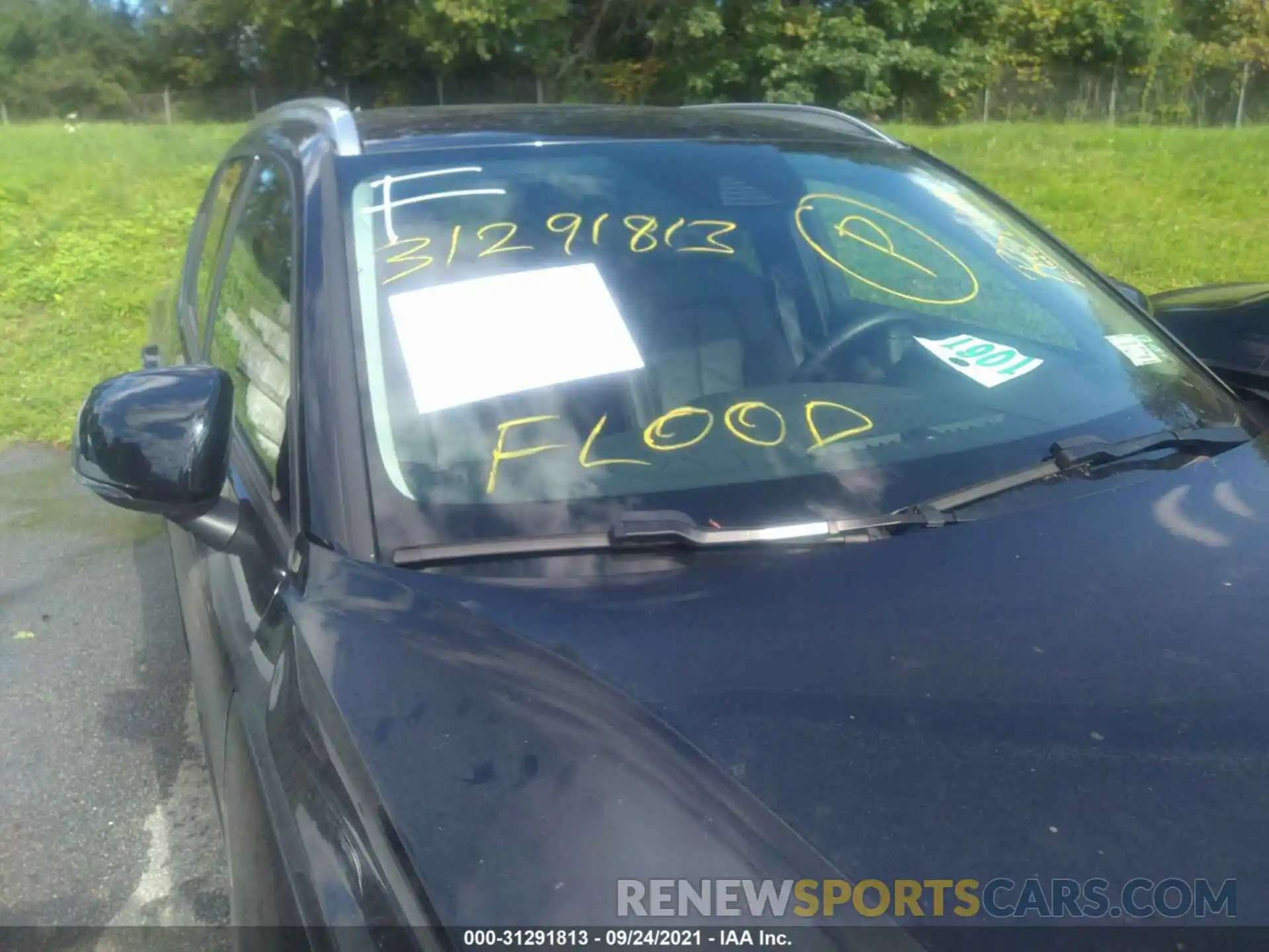 6 Photograph of a damaged car YV4162UKXL2243041 VOLVO XC40 2020