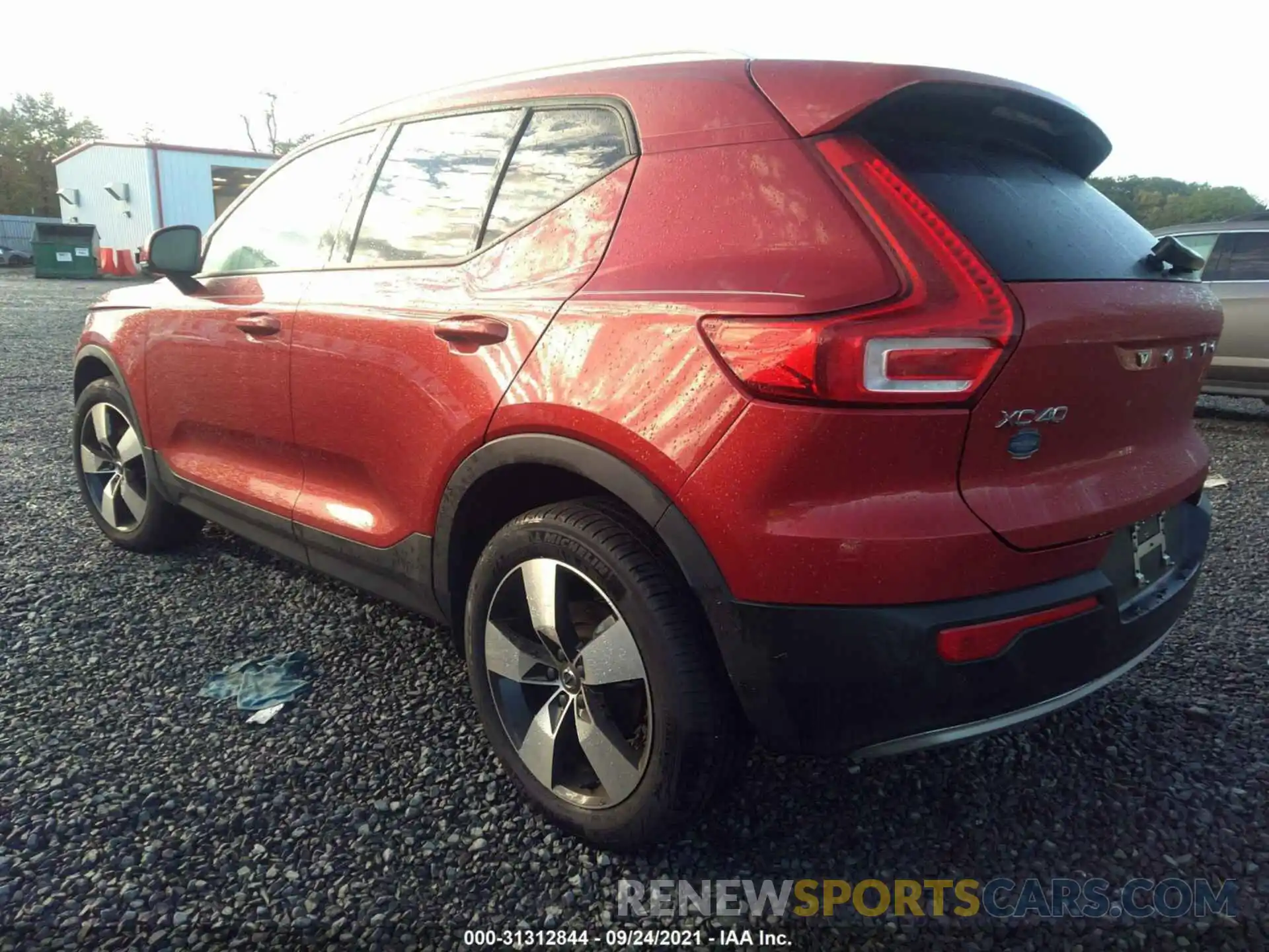 3 Photograph of a damaged car YV4162UKXL2315582 VOLVO XC40 2020