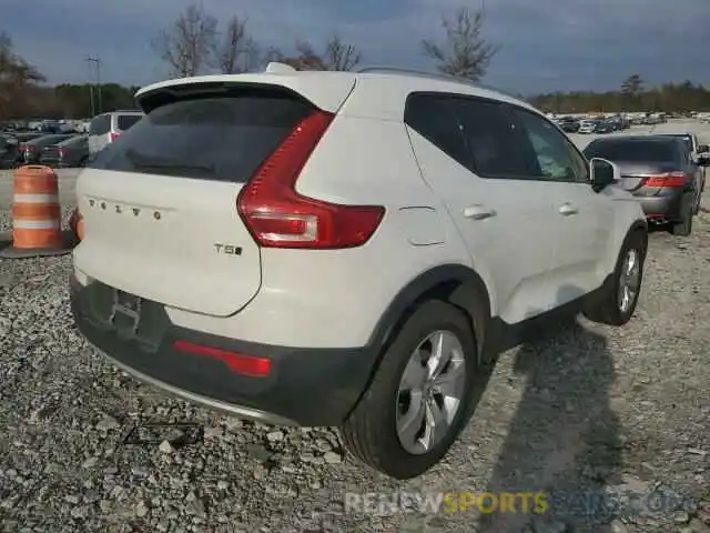 3 Photograph of a damaged car YV4162UKXL2321687 VOLVO XC40 2020