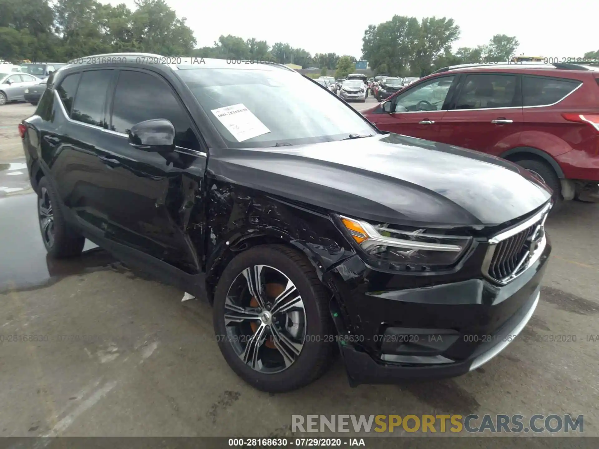 1 Photograph of a damaged car YV4162UL4L2249961 VOLVO XC40 2020