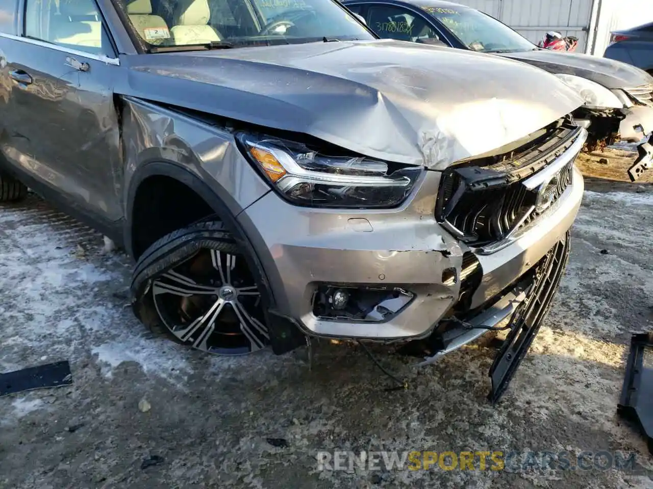 9 Photograph of a damaged car YV4162UL4L2286850 VOLVO XC40 2020