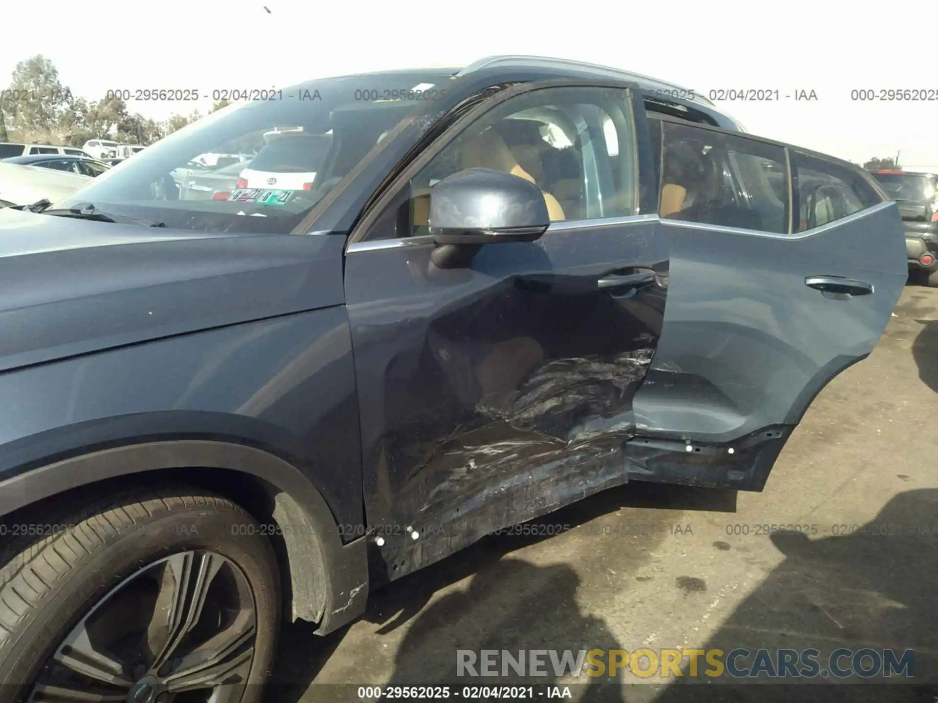 6 Photograph of a damaged car YV4162UL6L2320531 VOLVO XC40 2020