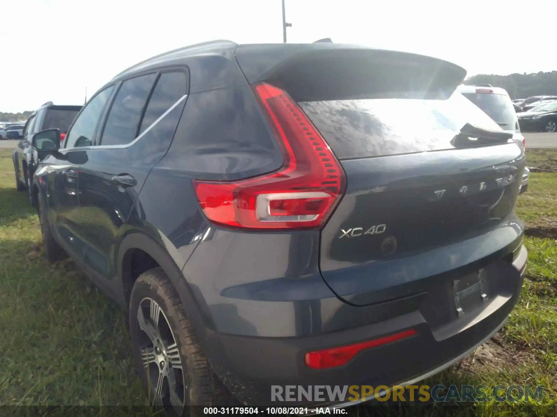 3 Photograph of a damaged car YV4162UL7L2265202 VOLVO XC40 2020