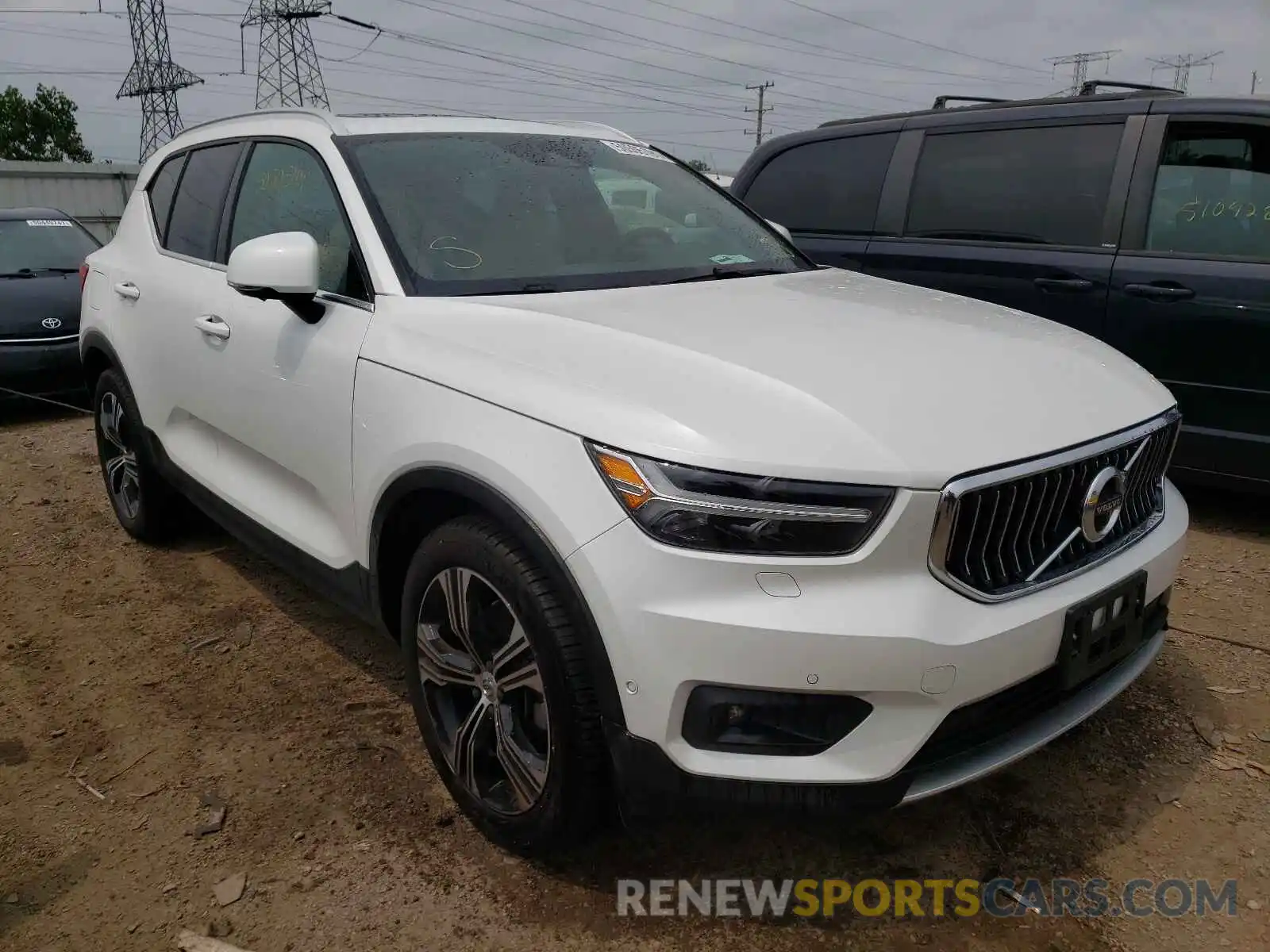 1 Photograph of a damaged car YV4162UL7L2307206 VOLVO XC40 2020