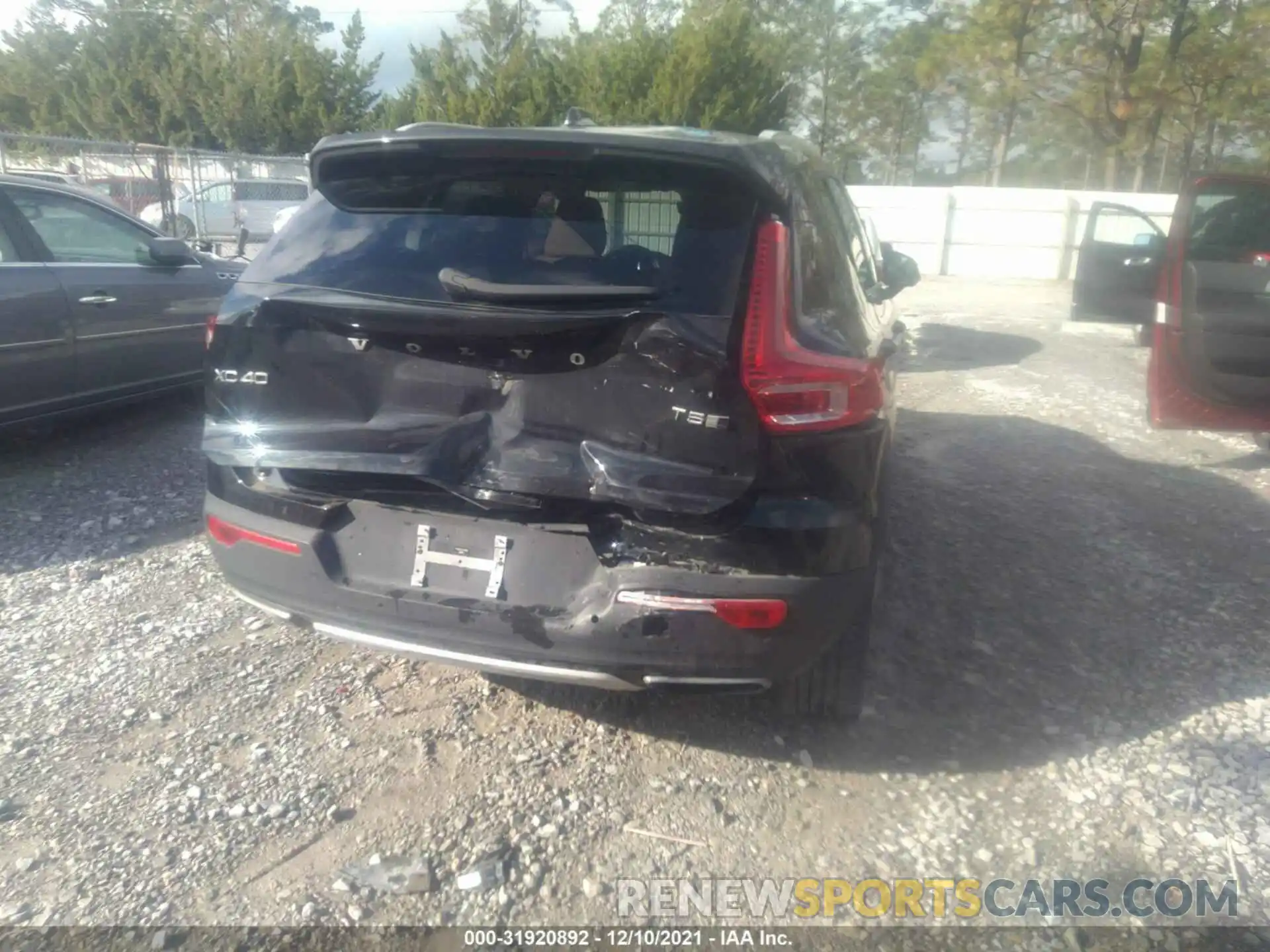 6 Photograph of a damaged car YV4162UL9L2311550 VOLVO XC40 2020