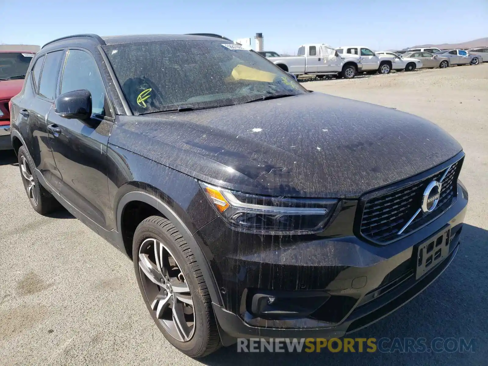 1 Photograph of a damaged car YV4162UM0L2180453 VOLVO XC40 2020