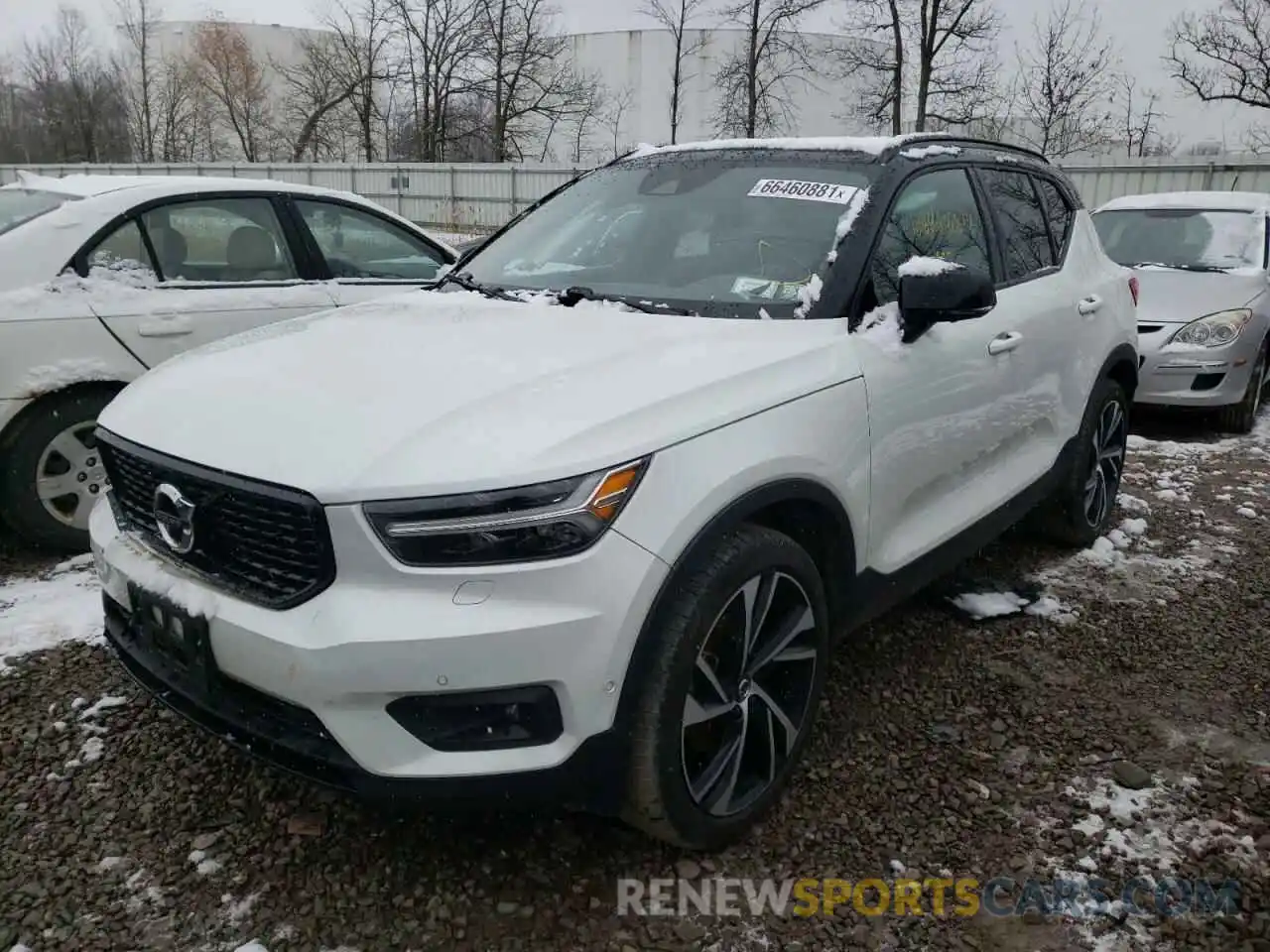 2 Photograph of a damaged car YV4162UM0L2269164 VOLVO XC40 2020