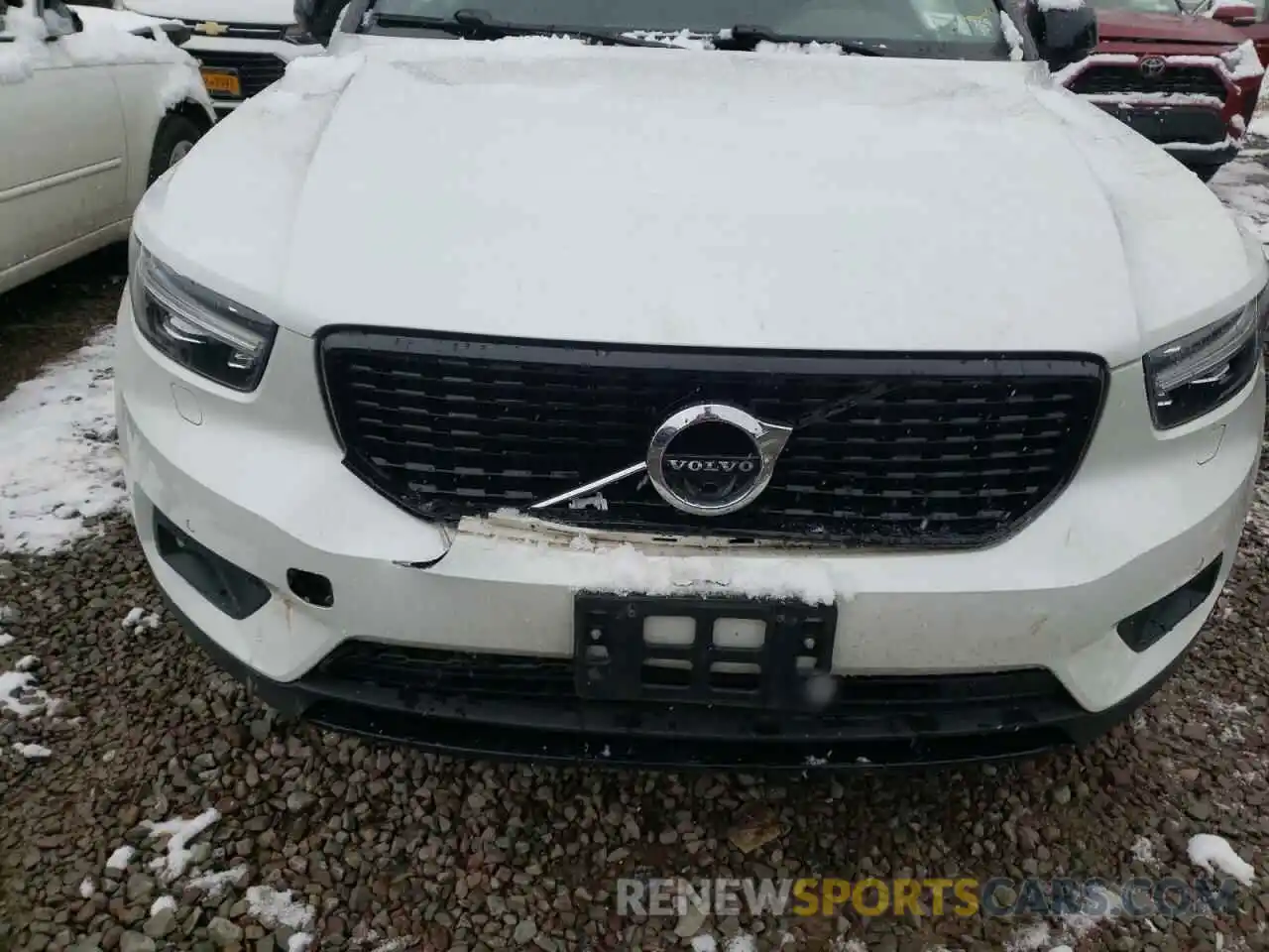 9 Photograph of a damaged car YV4162UM0L2269164 VOLVO XC40 2020