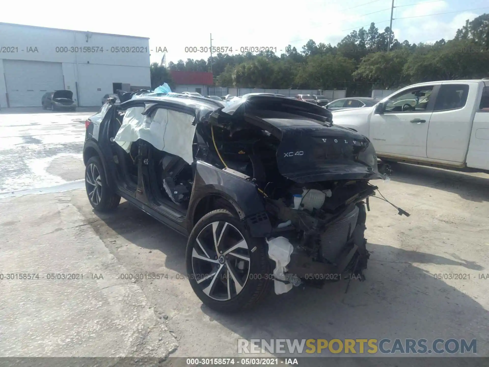 6 Photograph of a damaged car YV4162UM0L2339567 VOLVO XC40 2020