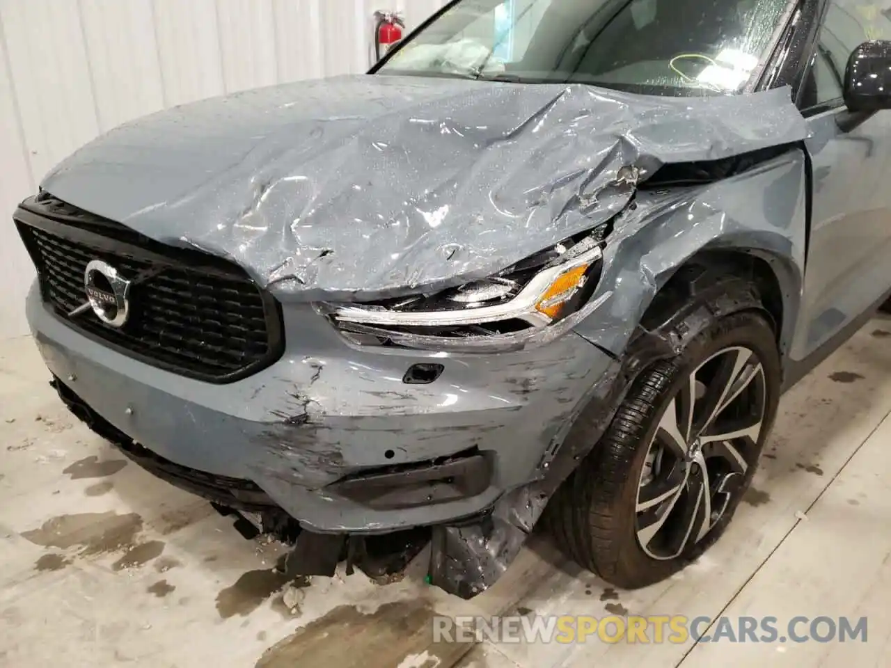 9 Photograph of a damaged car YV4162UM0L2347118 VOLVO XC40 2020