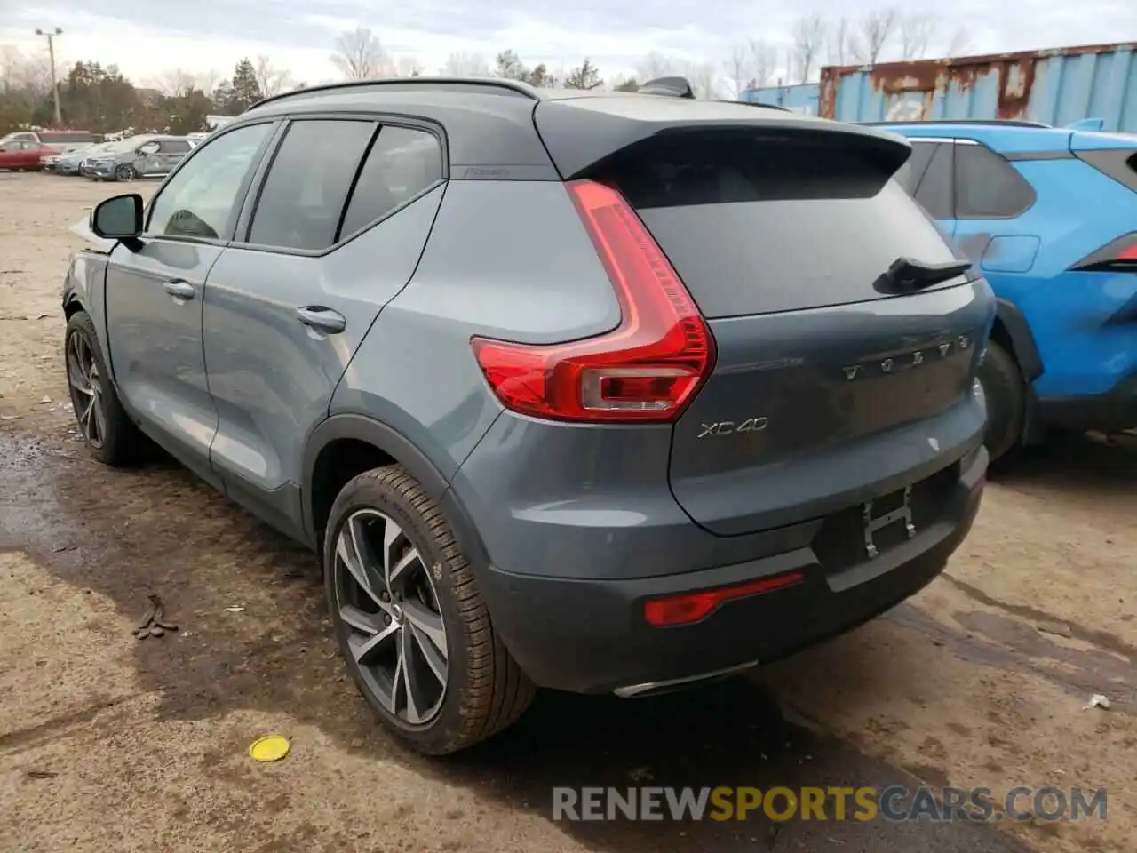 3 Photograph of a damaged car YV4162UM1L2268895 VOLVO XC40 2020