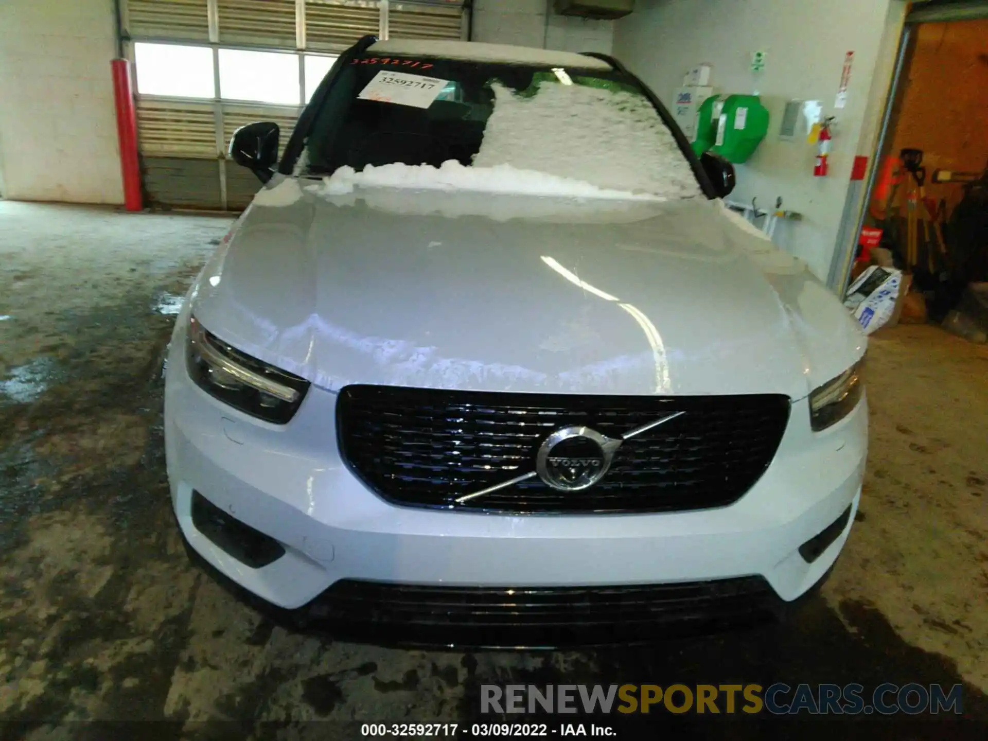 6 Photograph of a damaged car YV4162UM2L2316341 VOLVO XC40 2020