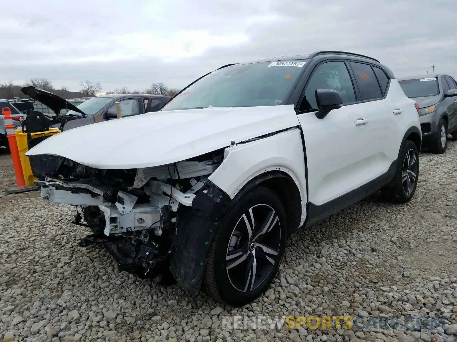 2 Фотография поврежденного автомобиля YV4162UM2L2337464 VOLVO XC40 2020