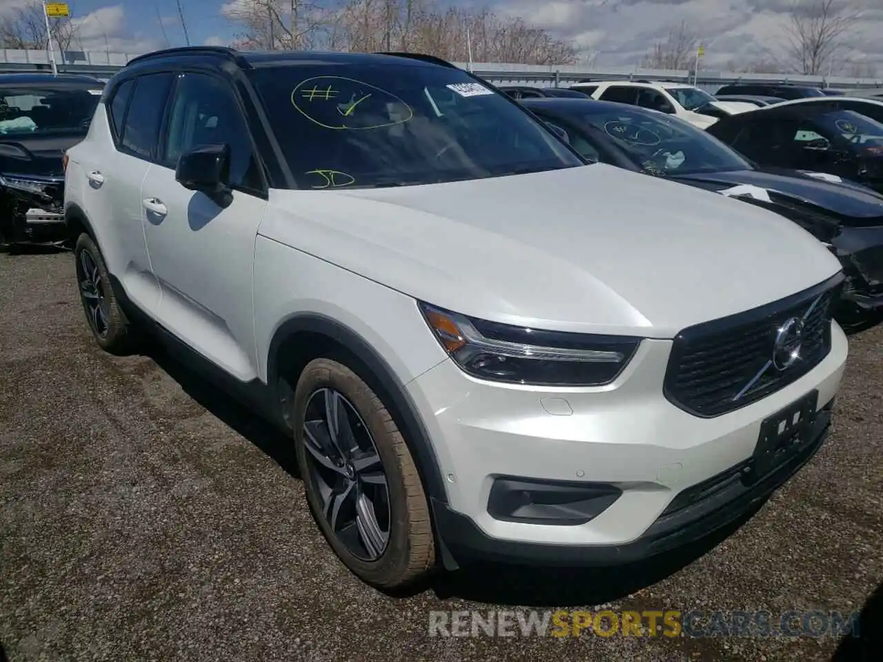 1 Photograph of a damaged car YV4162UM3L2207550 VOLVO XC40 2020