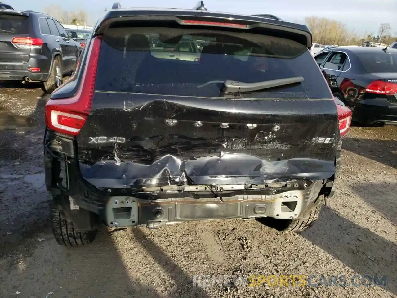 9 Photograph of a damaged car YV4162UM3L2250463 VOLVO XC40 2020