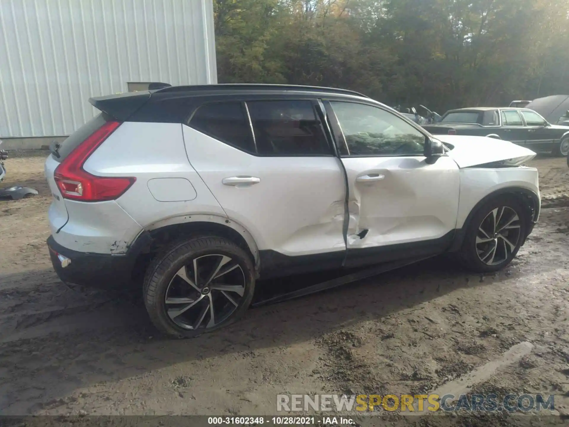 6 Photograph of a damaged car YV4162UM3L2280773 VOLVO XC40 2020