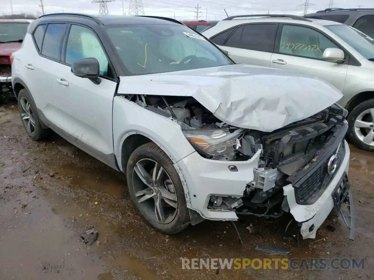 1 Photograph of a damaged car YV4162UM3L2304392 VOLVO XC40 2020