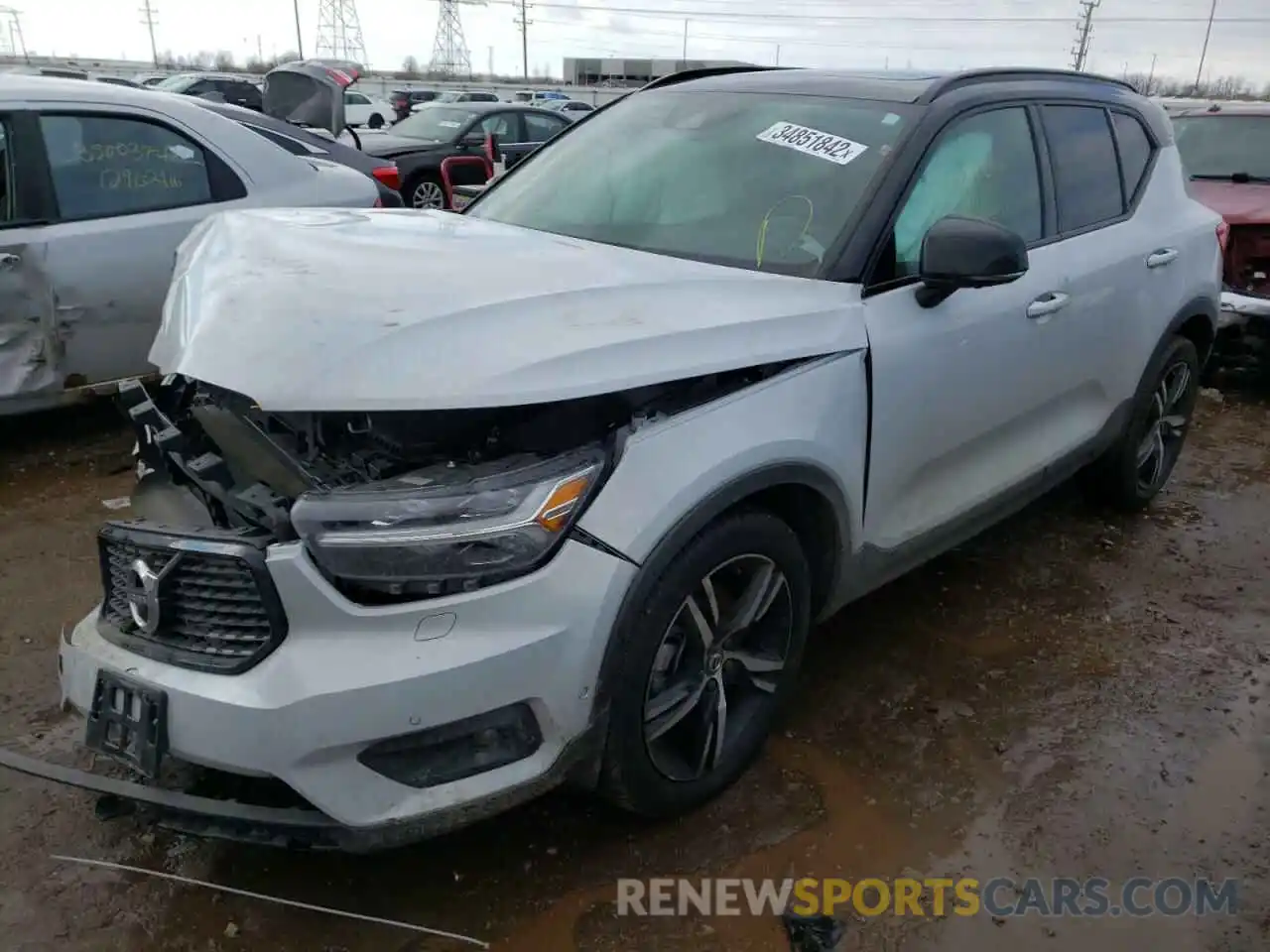 2 Photograph of a damaged car YV4162UM3L2304392 VOLVO XC40 2020