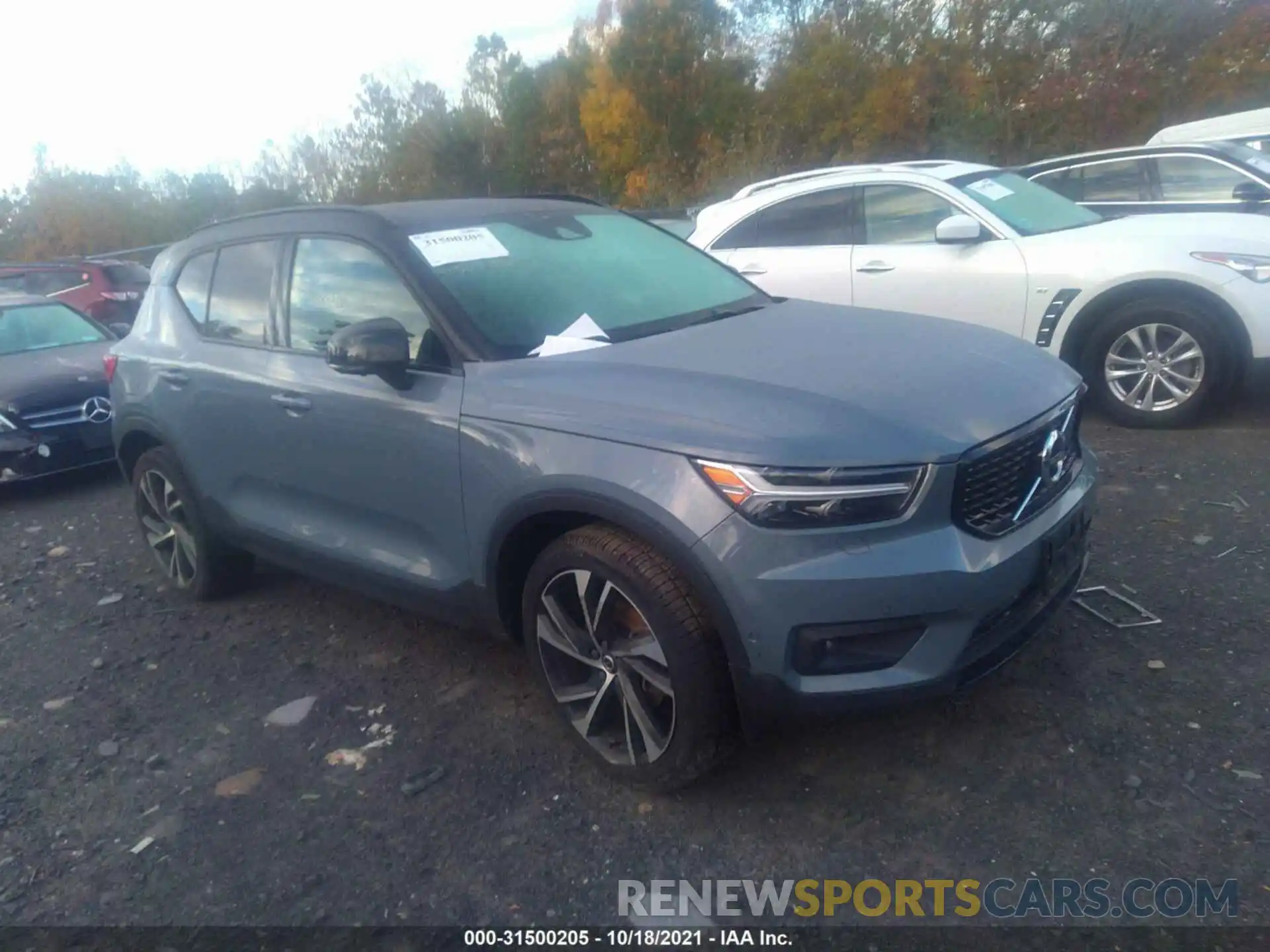 1 Photograph of a damaged car YV4162UM4L2174915 VOLVO XC40 2020