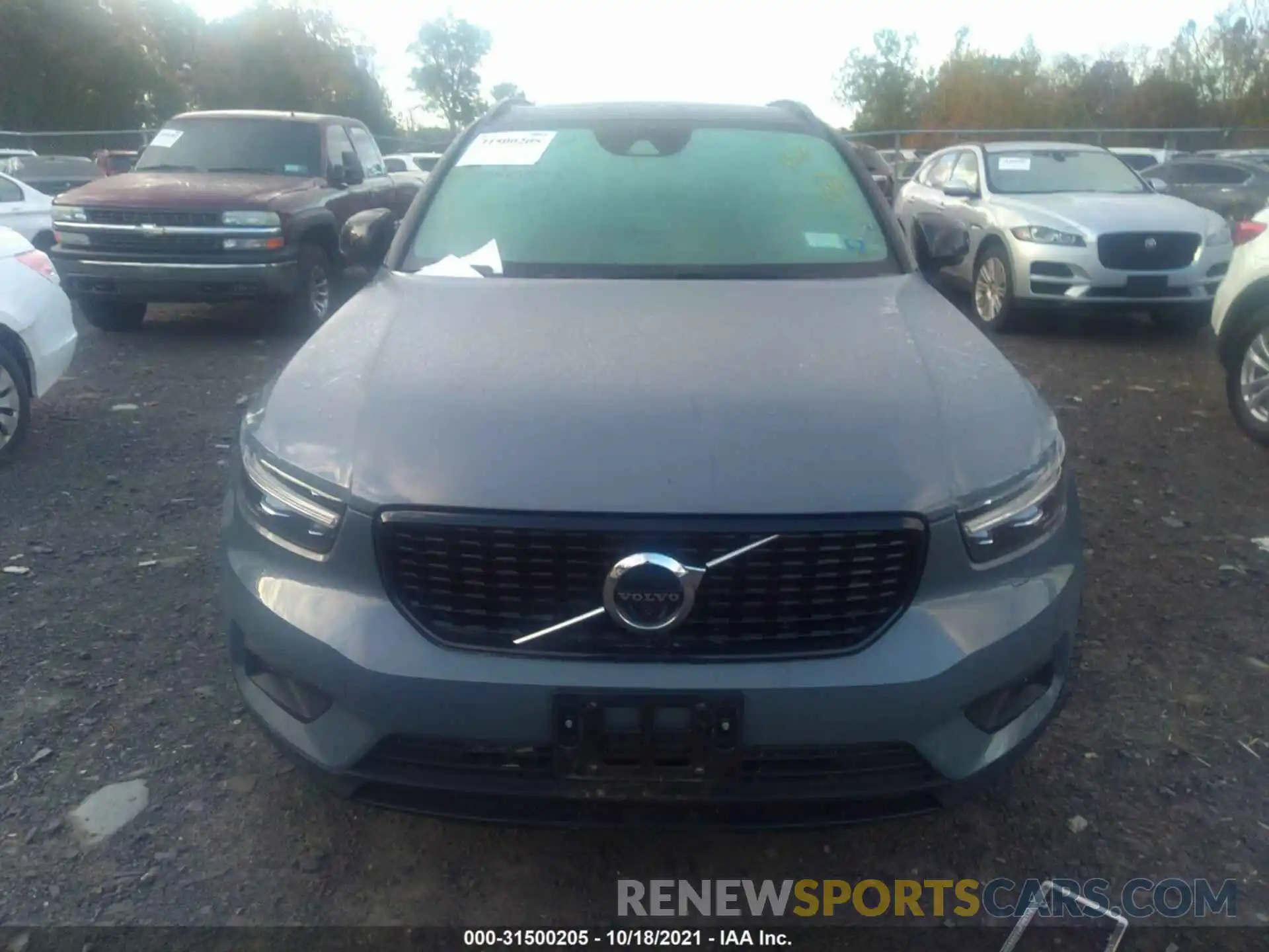 6 Photograph of a damaged car YV4162UM4L2174915 VOLVO XC40 2020