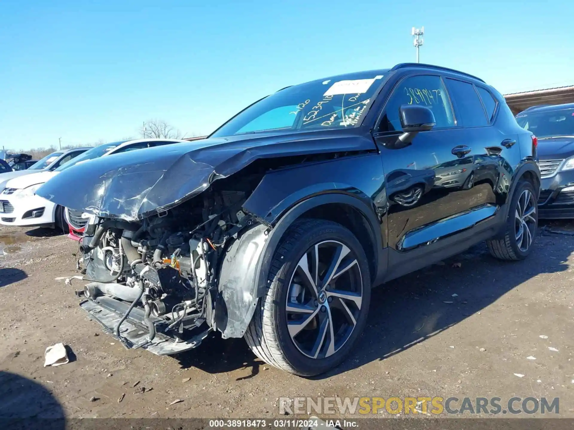 2 Photograph of a damaged car YV4162UM4L2234353 VOLVO XC40 2020