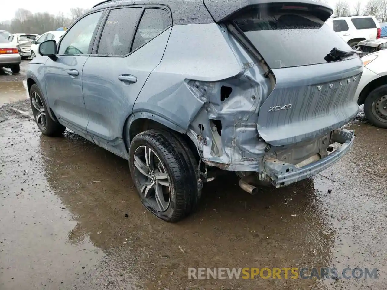 3 Photograph of a damaged car YV4162UM5L2340276 VOLVO XC40 2020