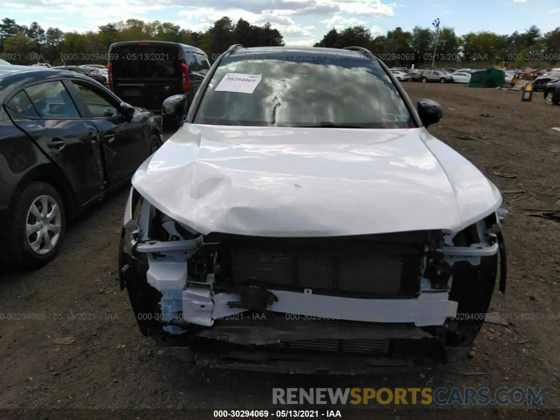 6 Photograph of a damaged car YV4162UM5L2346353 VOLVO XC40 2020