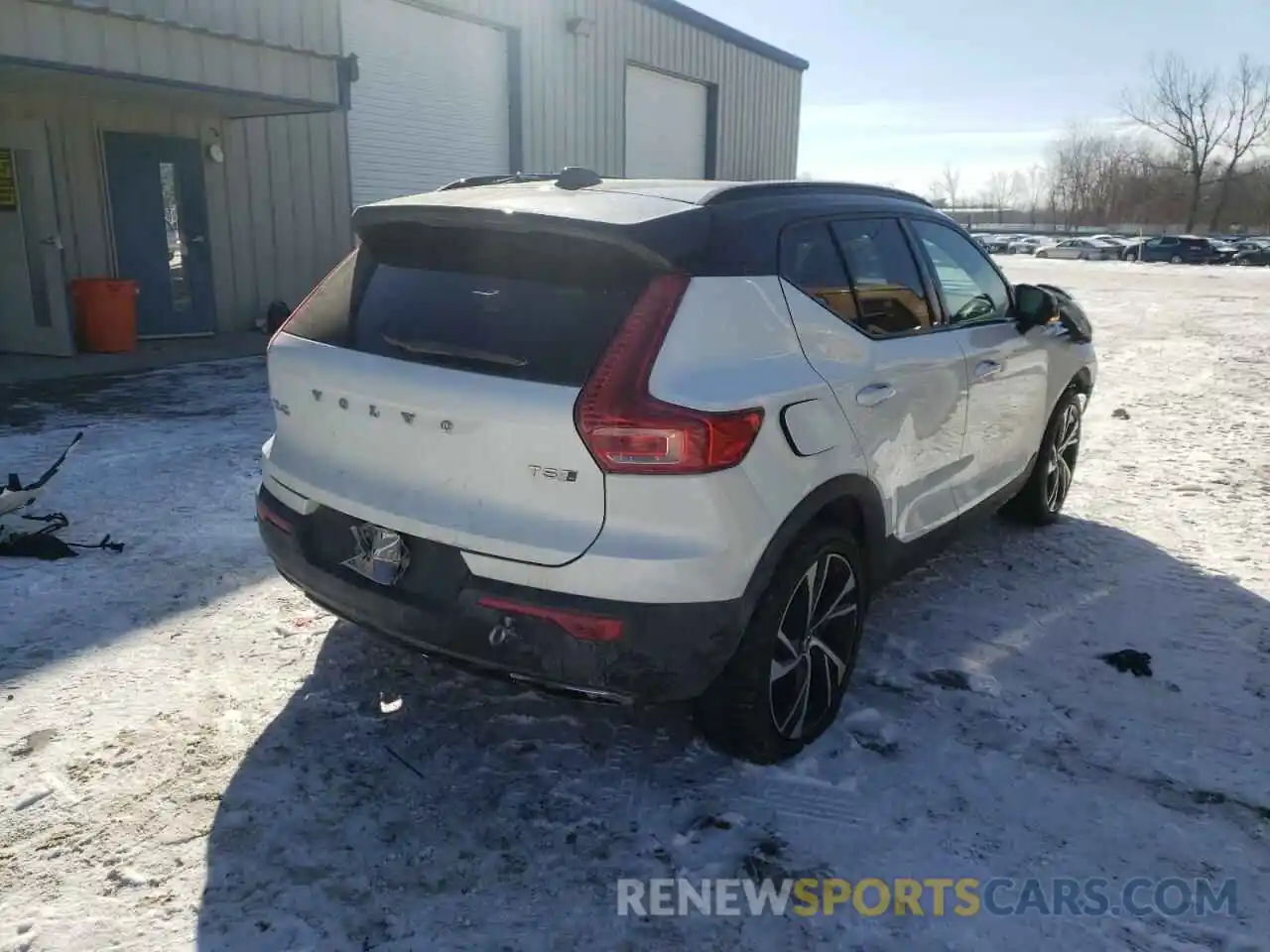 4 Photograph of a damaged car YV4162UM6L2229896 VOLVO XC40 2020