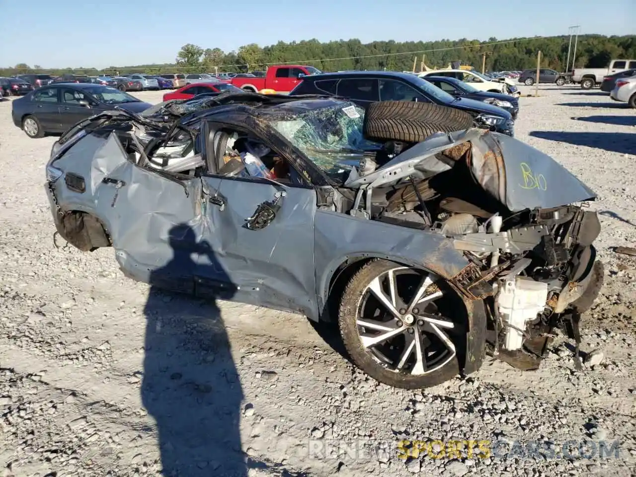 9 Photograph of a damaged car YV4162UM9L2243727 VOLVO XC40 2020