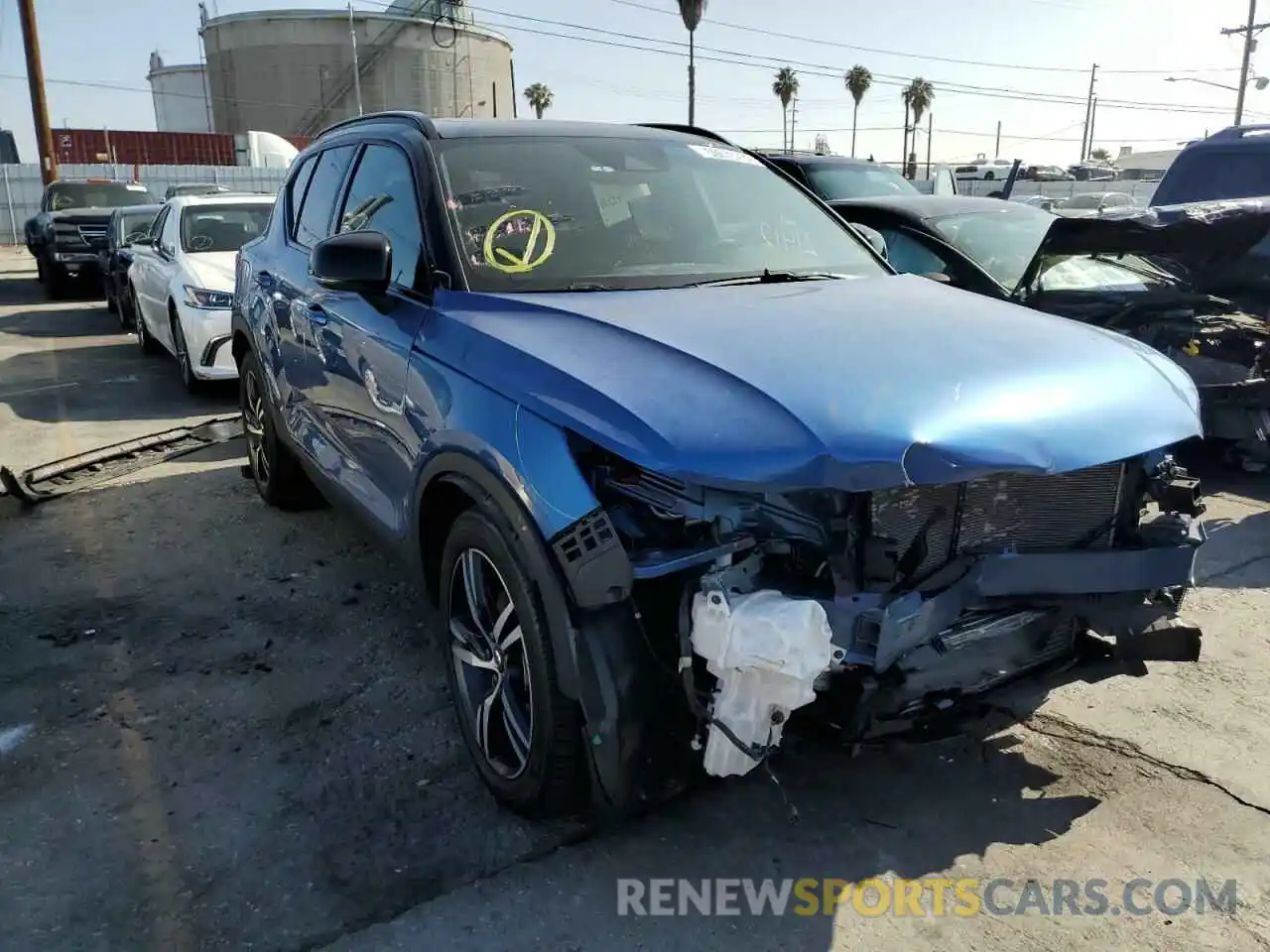 1 Photograph of a damaged car YV4162UM9L2344394 VOLVO XC40 2020