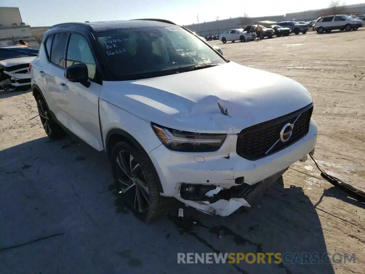 1 Photograph of a damaged car YV4162UMXL2252078 VOLVO XC40 2020