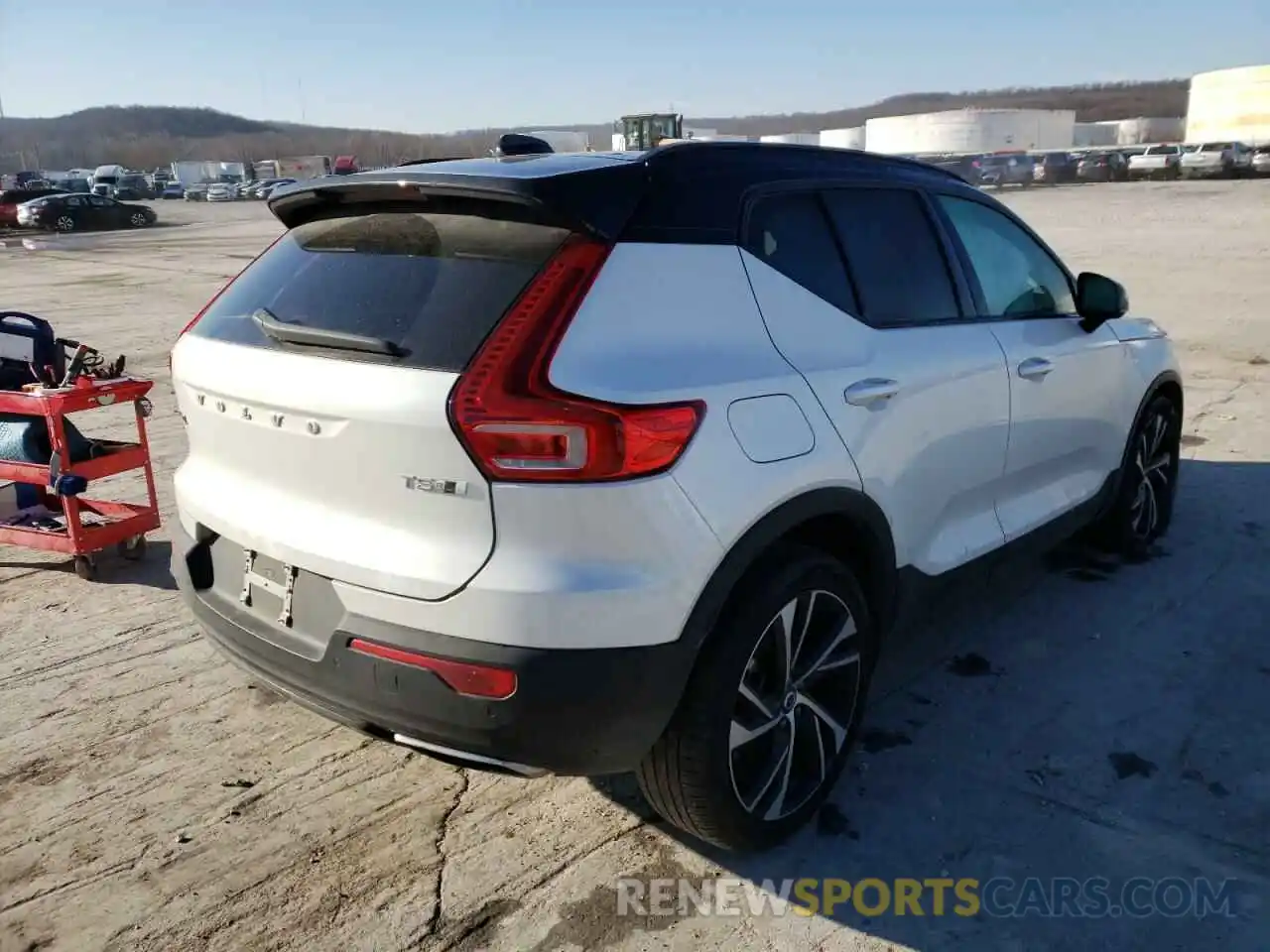 4 Photograph of a damaged car YV4162UMXL2252078 VOLVO XC40 2020