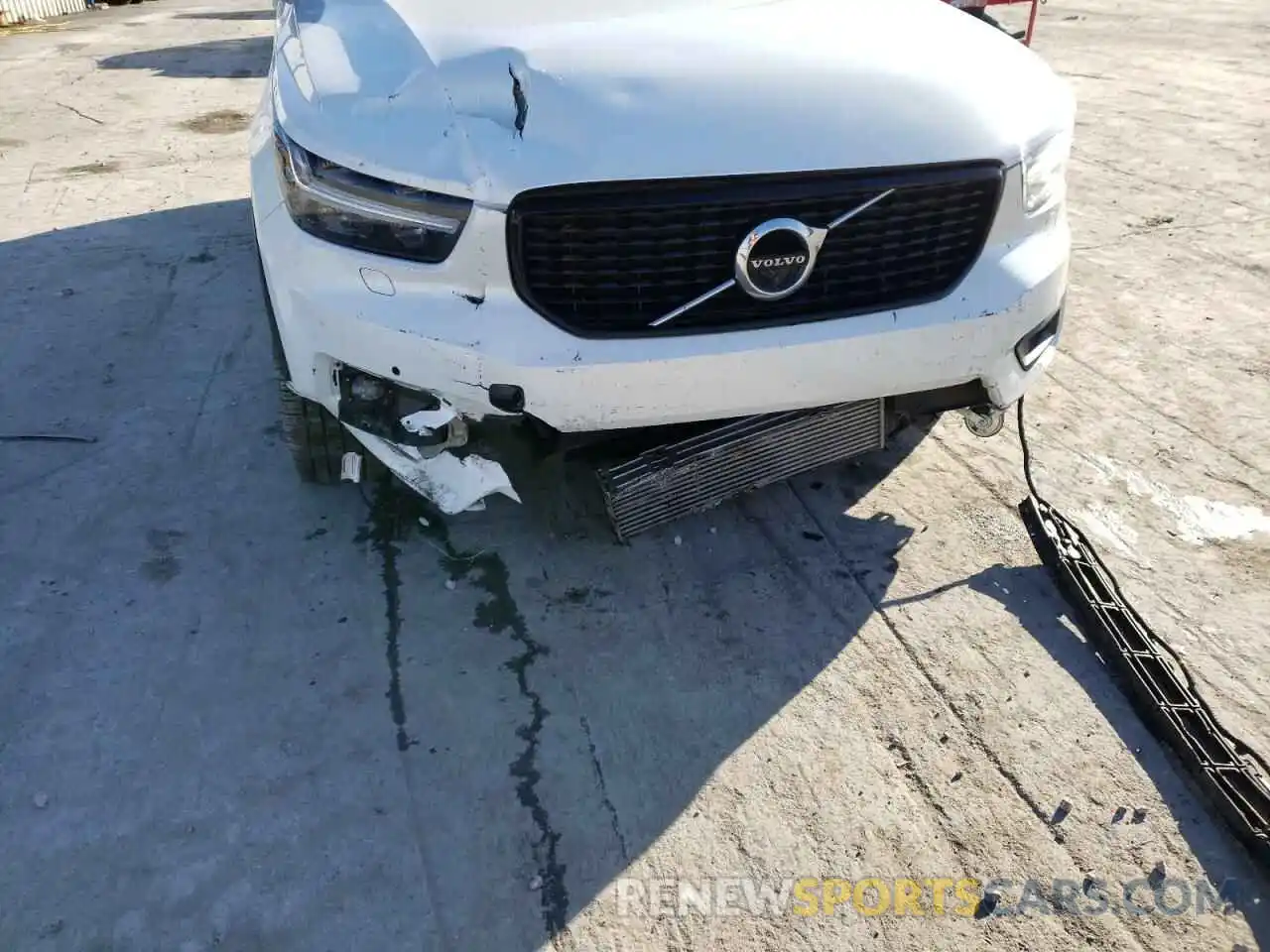 9 Photograph of a damaged car YV4162UMXL2252078 VOLVO XC40 2020