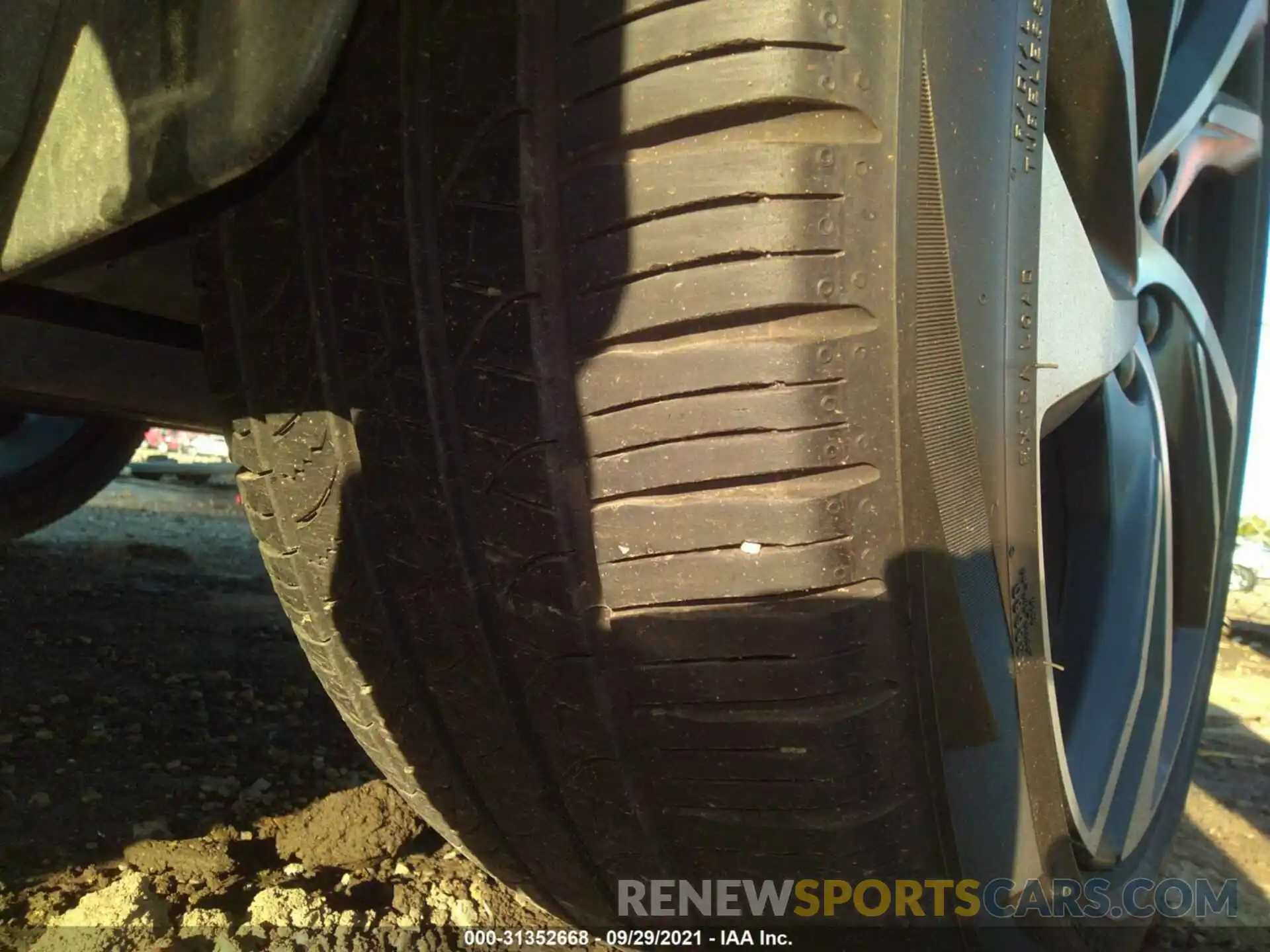 14 Photograph of a damaged car YV4162UMXL2334716 VOLVO XC40 2020