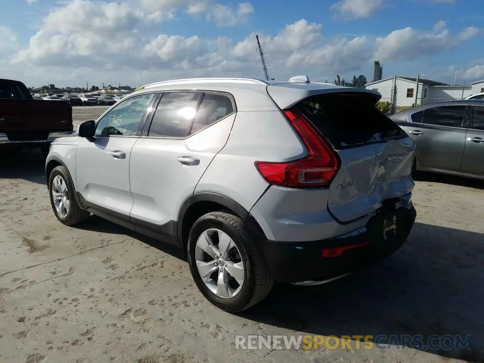 3 Photograph of a damaged car YV4AC2HK0L2205742 VOLVO XC40 2020