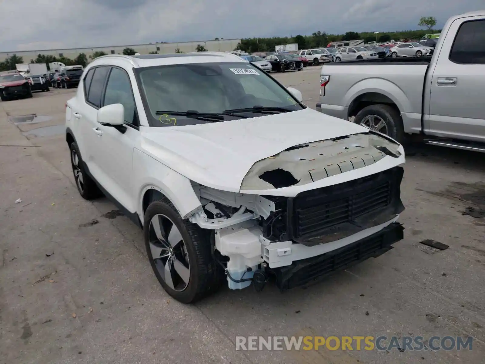 1 Photograph of a damaged car YV4AC2HK1L2199384 VOLVO XC40 2020