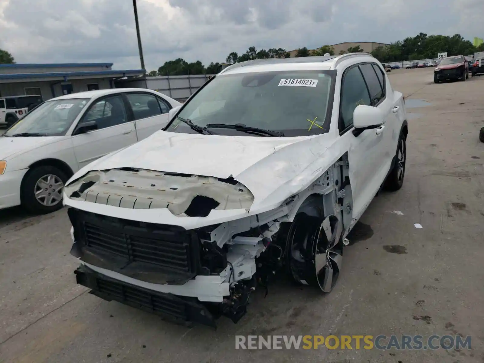 2 Photograph of a damaged car YV4AC2HK1L2199384 VOLVO XC40 2020