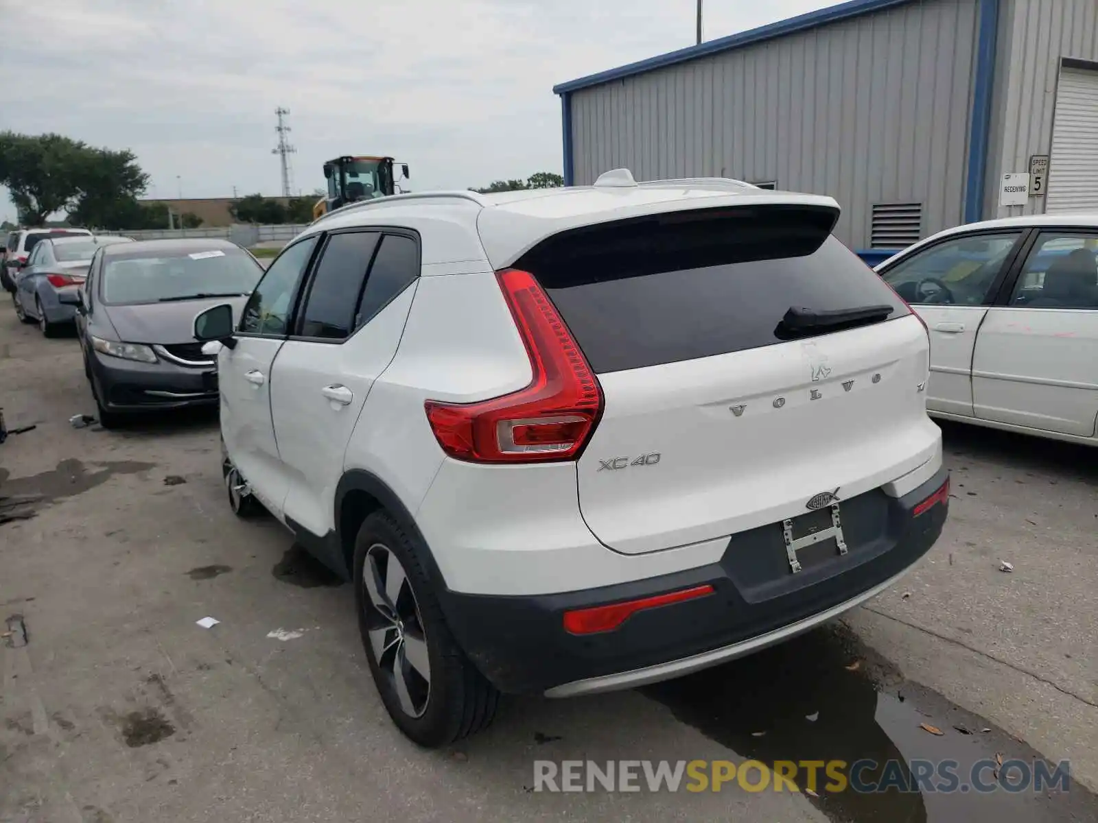 3 Photograph of a damaged car YV4AC2HK1L2199384 VOLVO XC40 2020