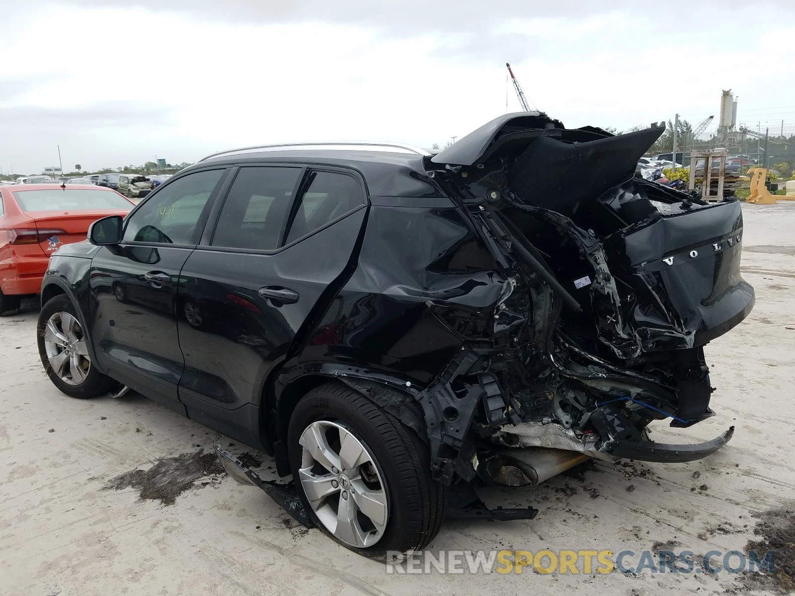 3 Photograph of a damaged car YV4AC2HK1L2209296 VOLVO XC40 2020