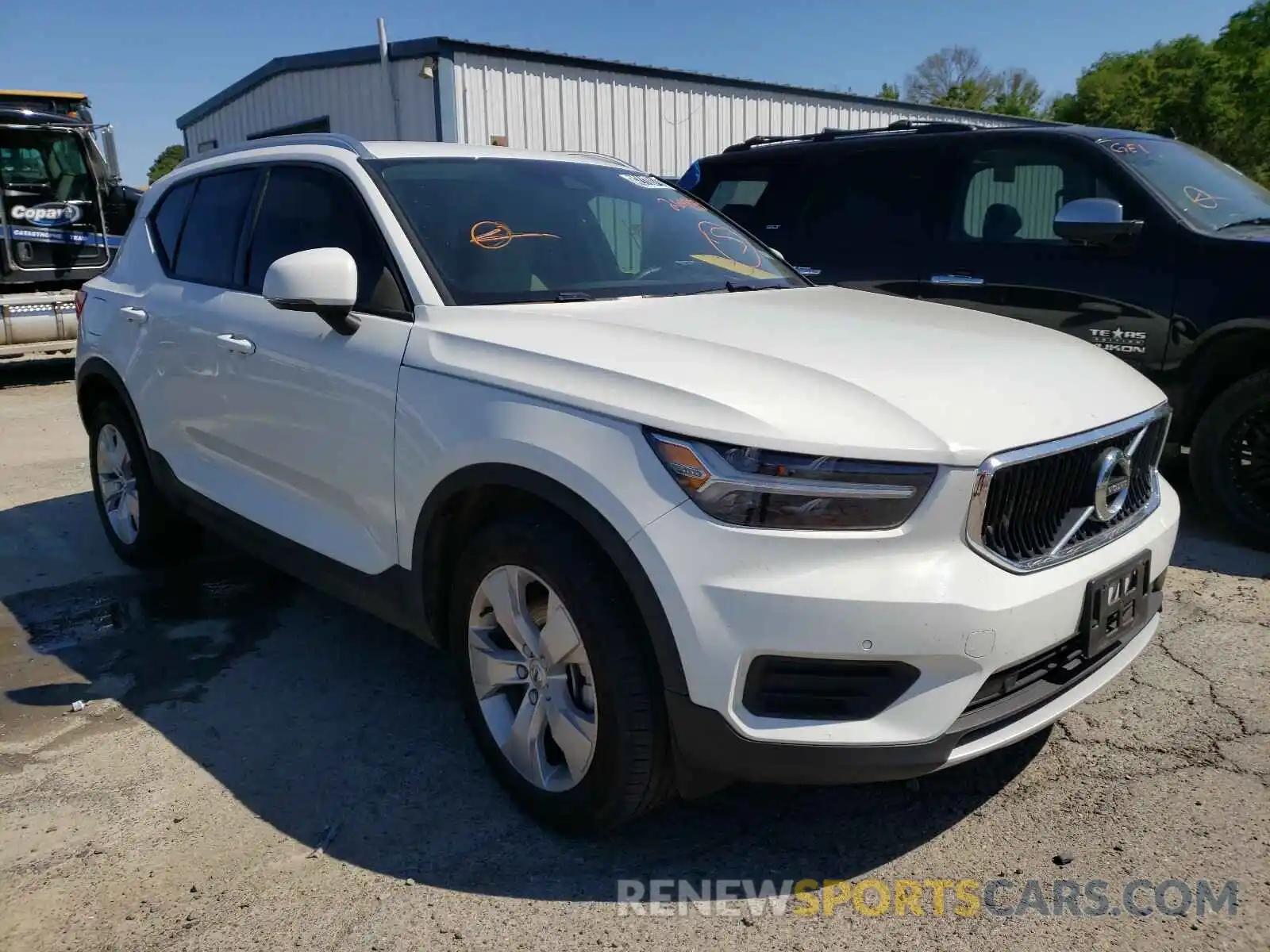 1 Photograph of a damaged car YV4AC2HK1L2264833 VOLVO XC40 2020